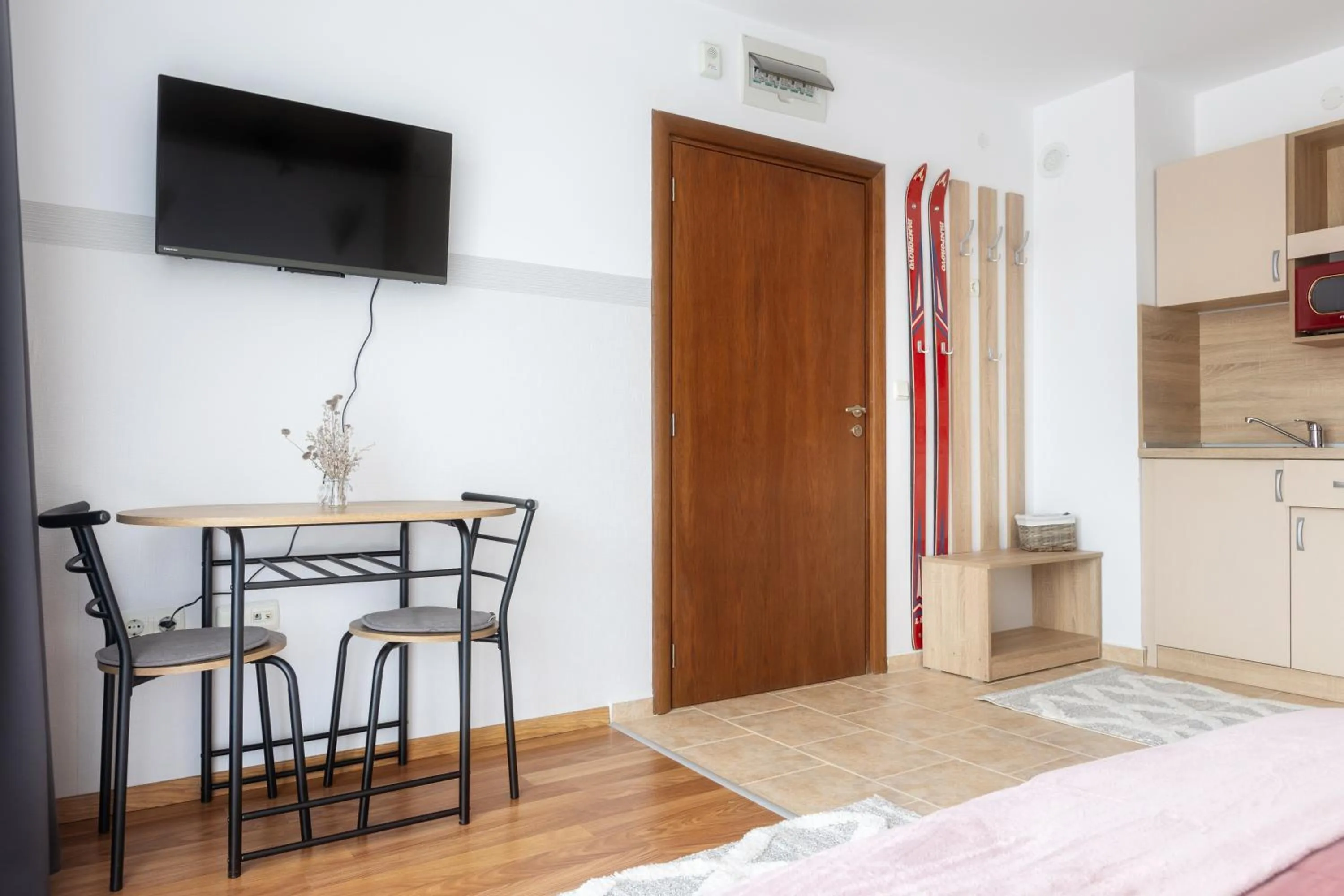 TV and multimedia in Pirin Sense Apartment Complex