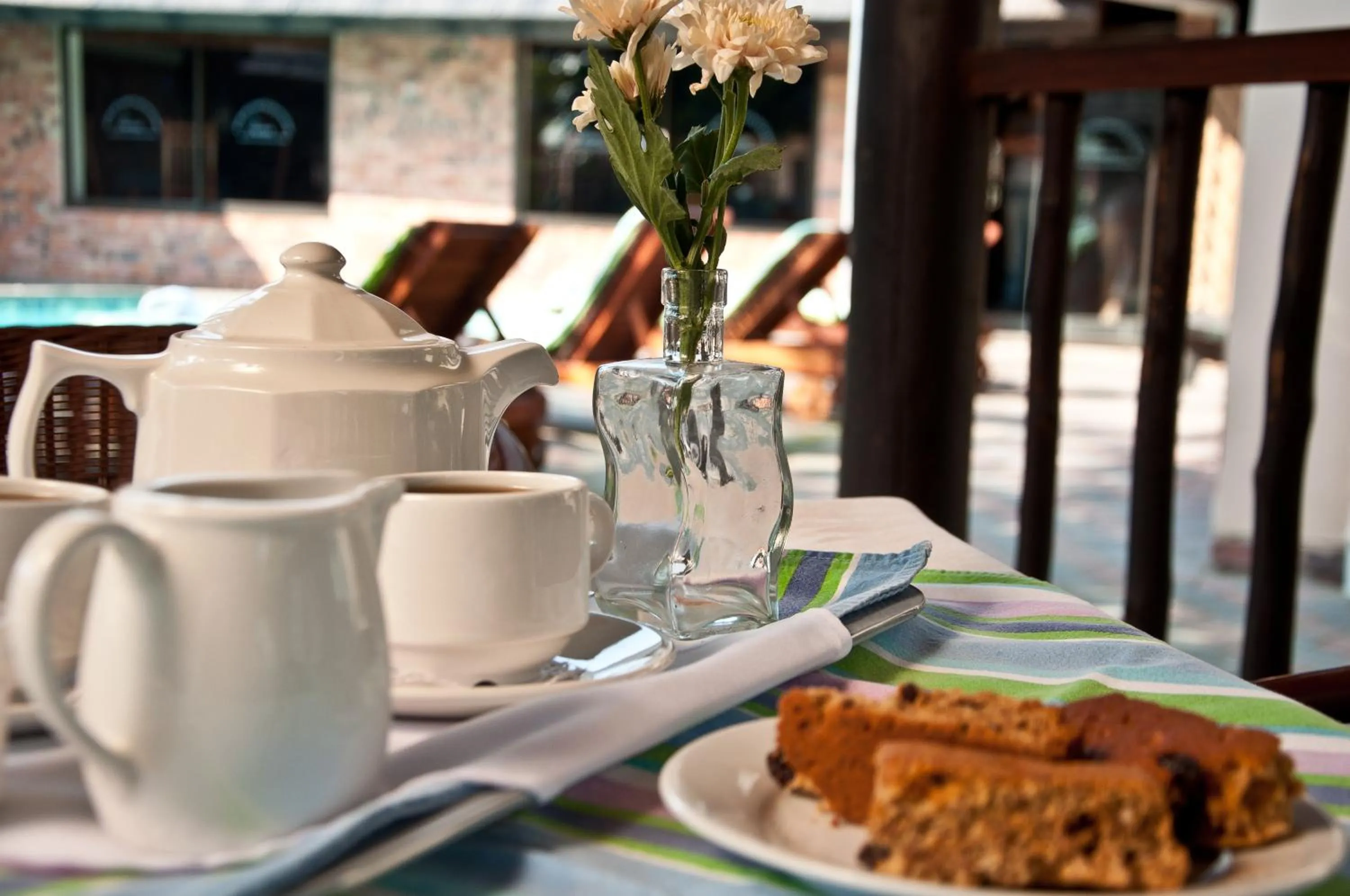 Restaurant/places to eat in Woodpecker Inn