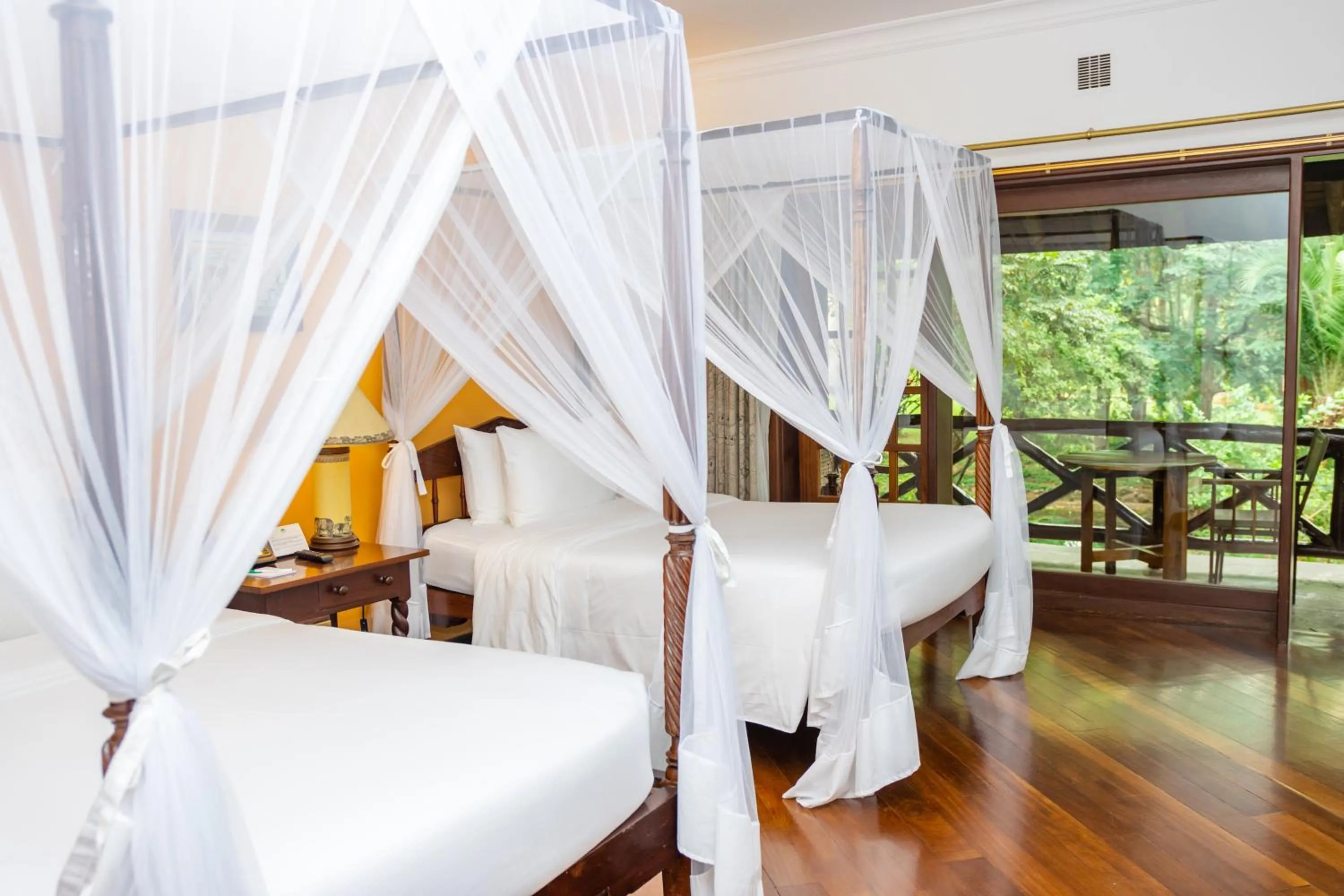 Bed in Safari Park Hotel