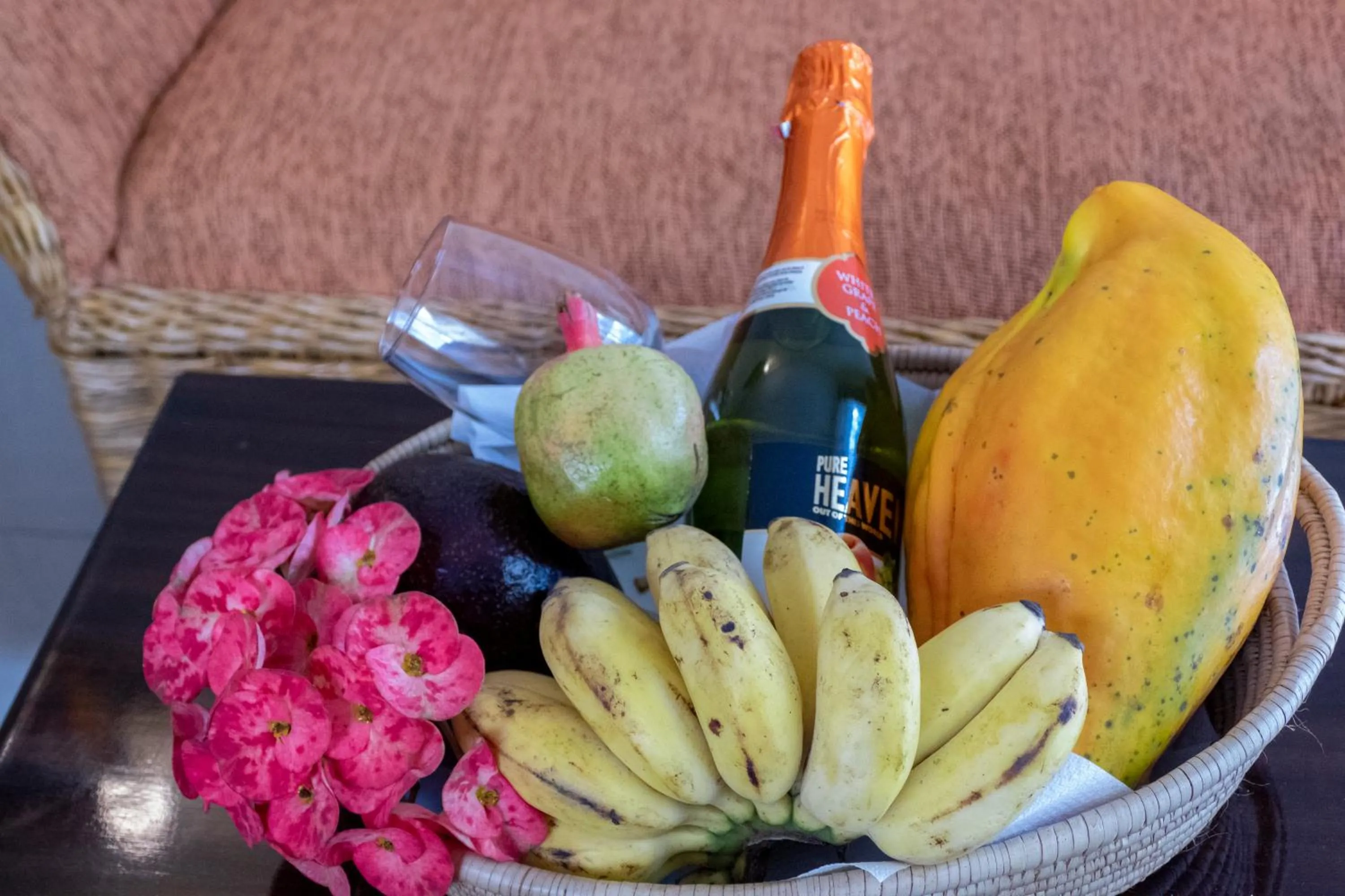 Food and drinks in Runako Hostel