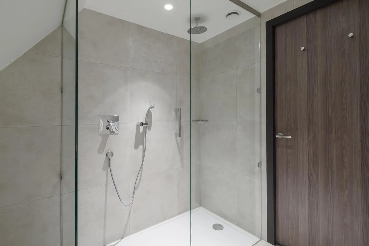 Shower in Van der Valk Hotel Hengelo