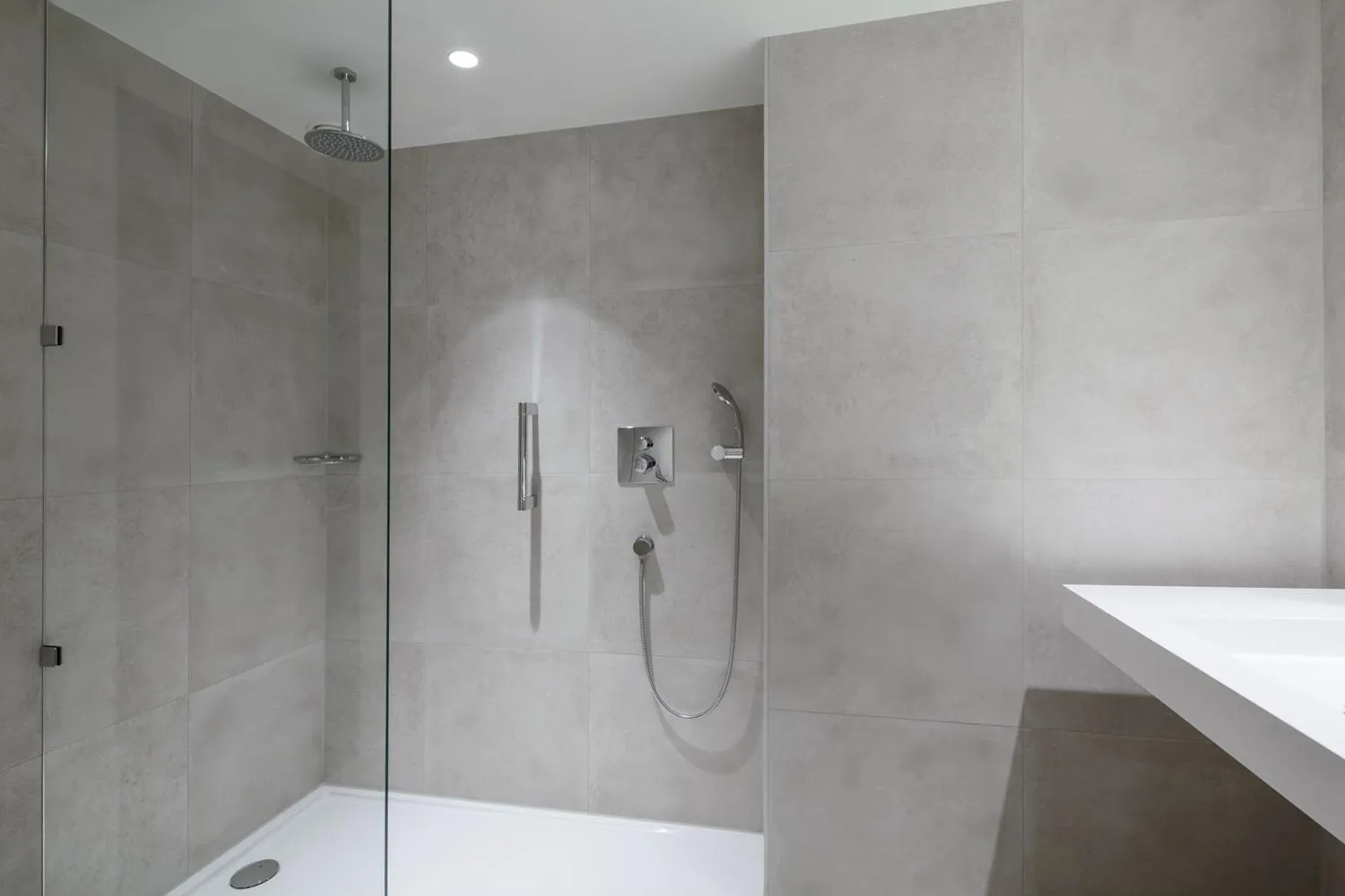 Shower in Van der Valk Hotel Hengelo