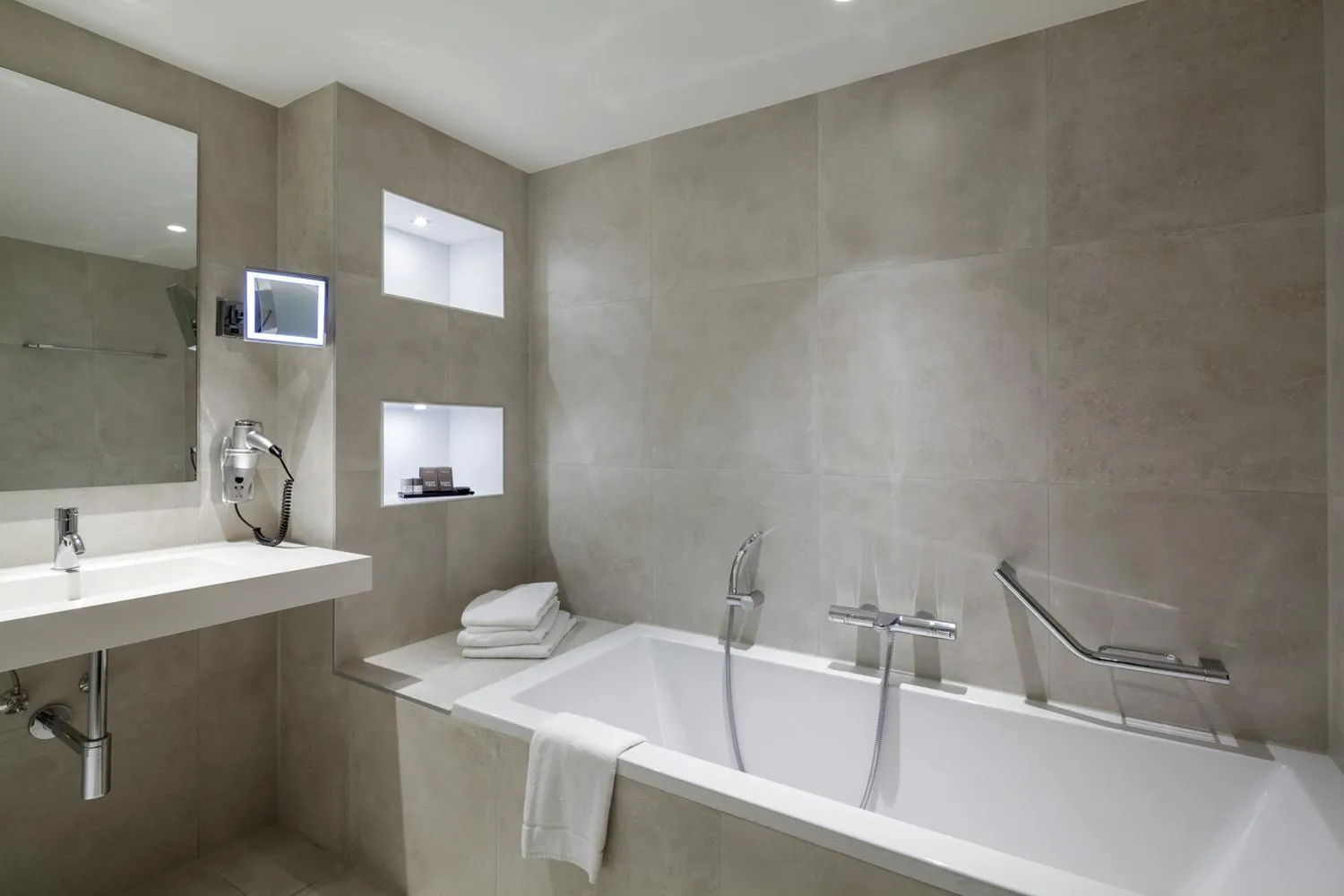 Bathroom in Van der Valk Hotel Hengelo