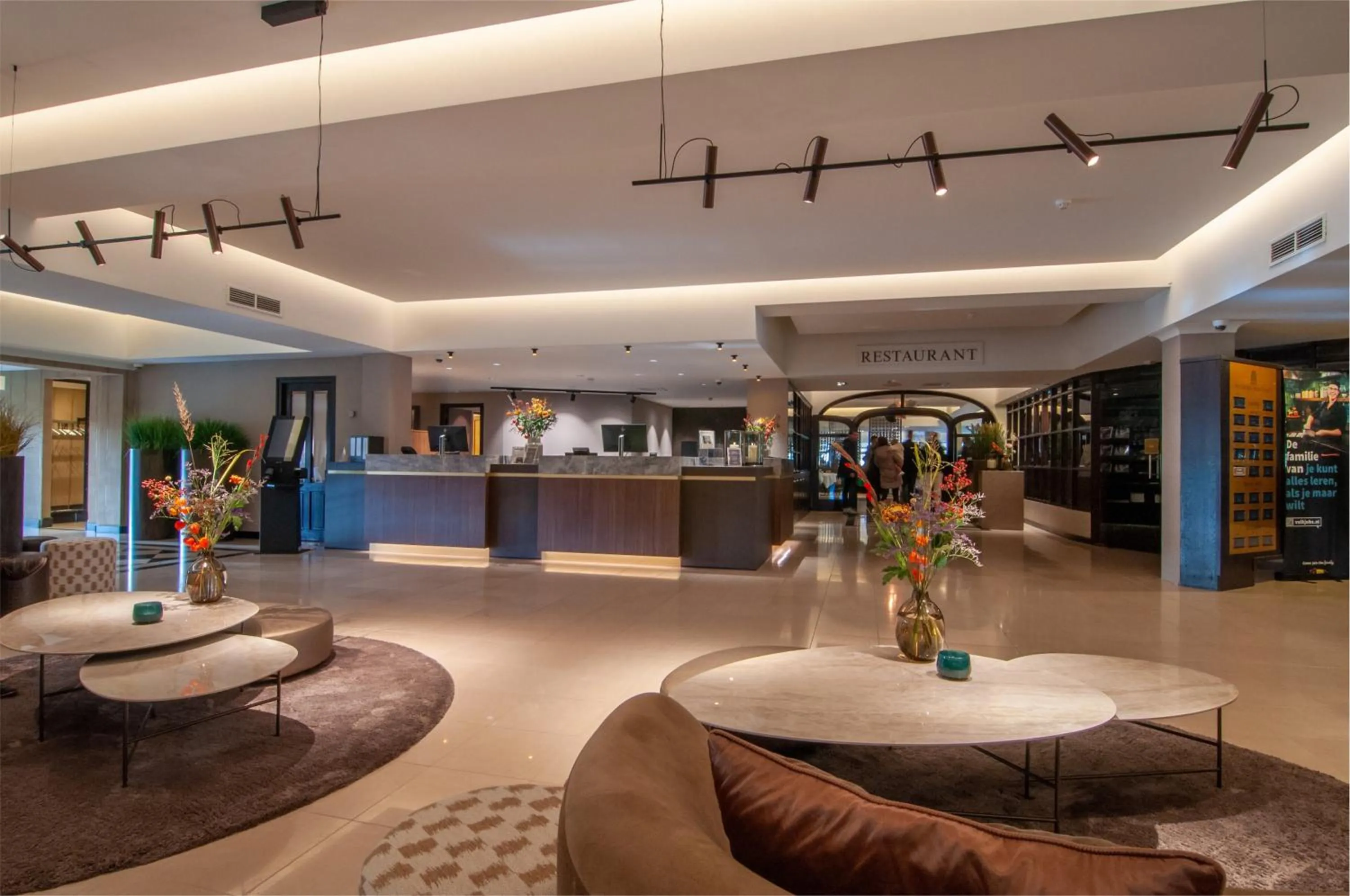 Lobby or reception in Van der Valk Hotel Hengelo