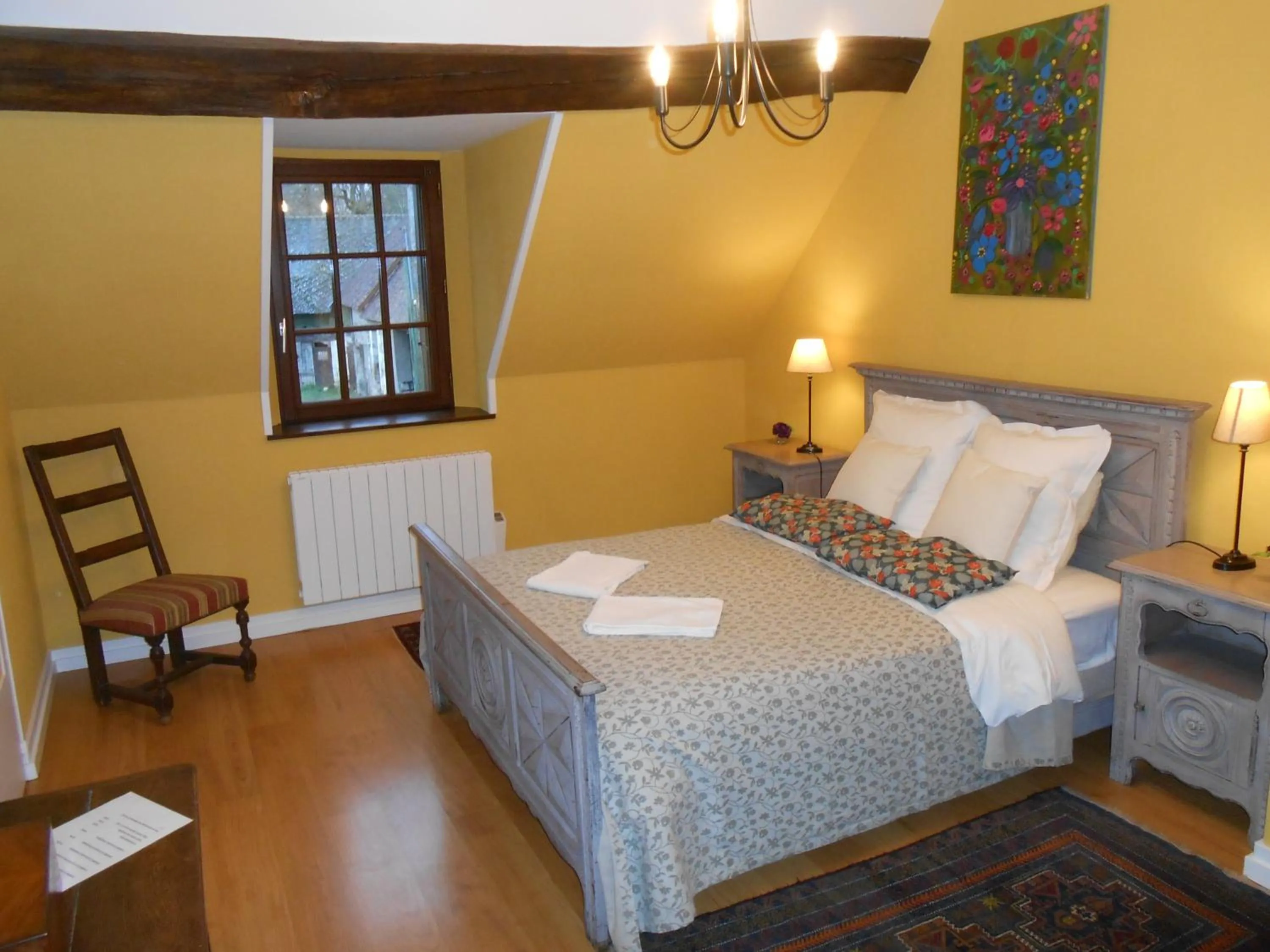 Photo of the whole room in B&B La Ferme des Bordes