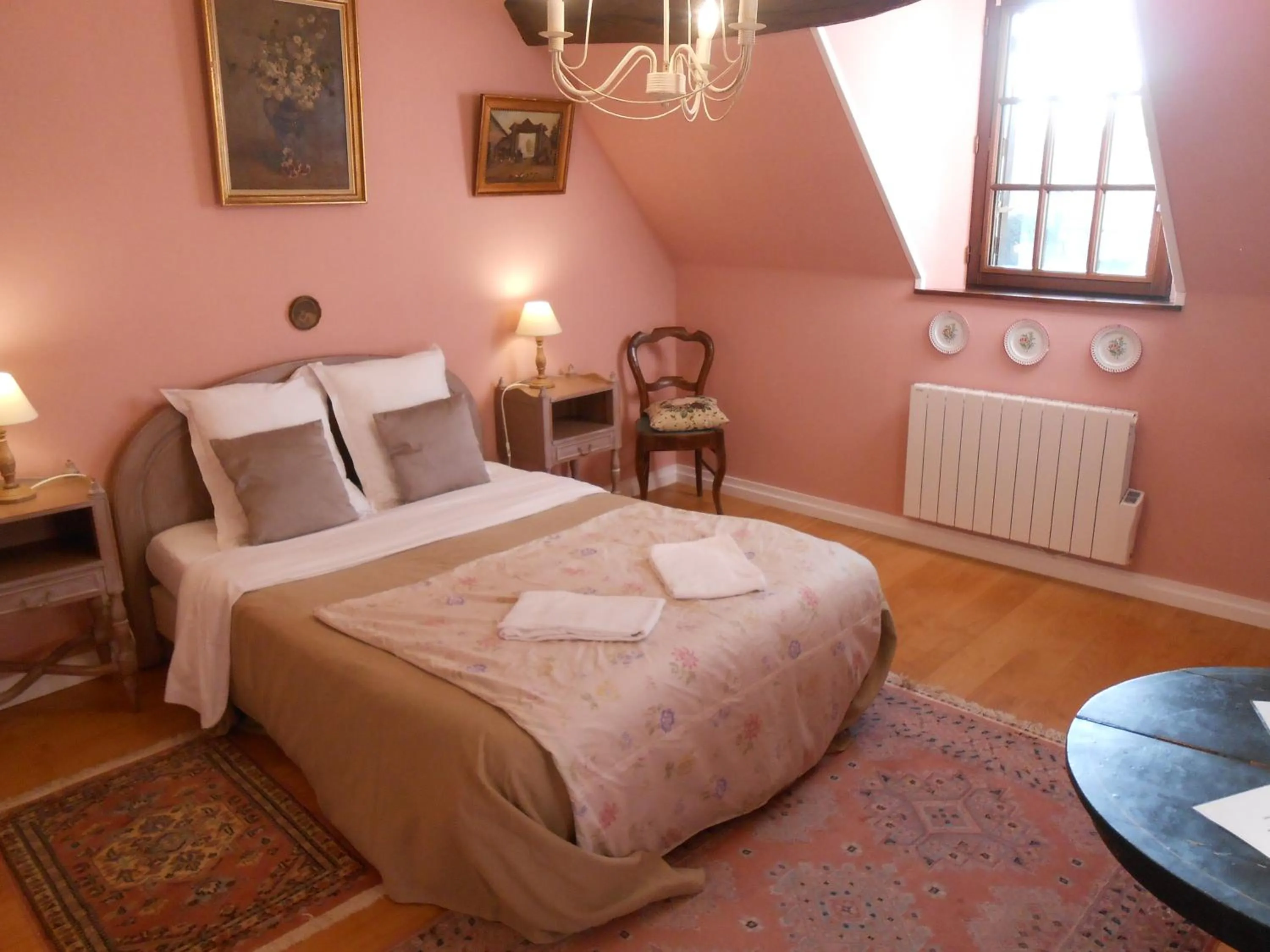 Photo of the whole room in B&B La Ferme des Bordes
