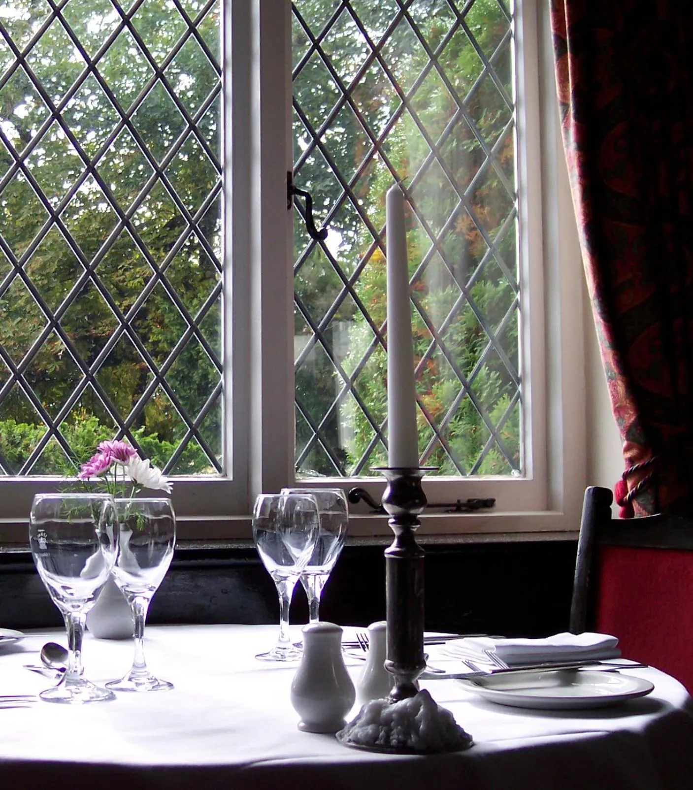 Restaurant/places to eat in The Brickwall Hotel