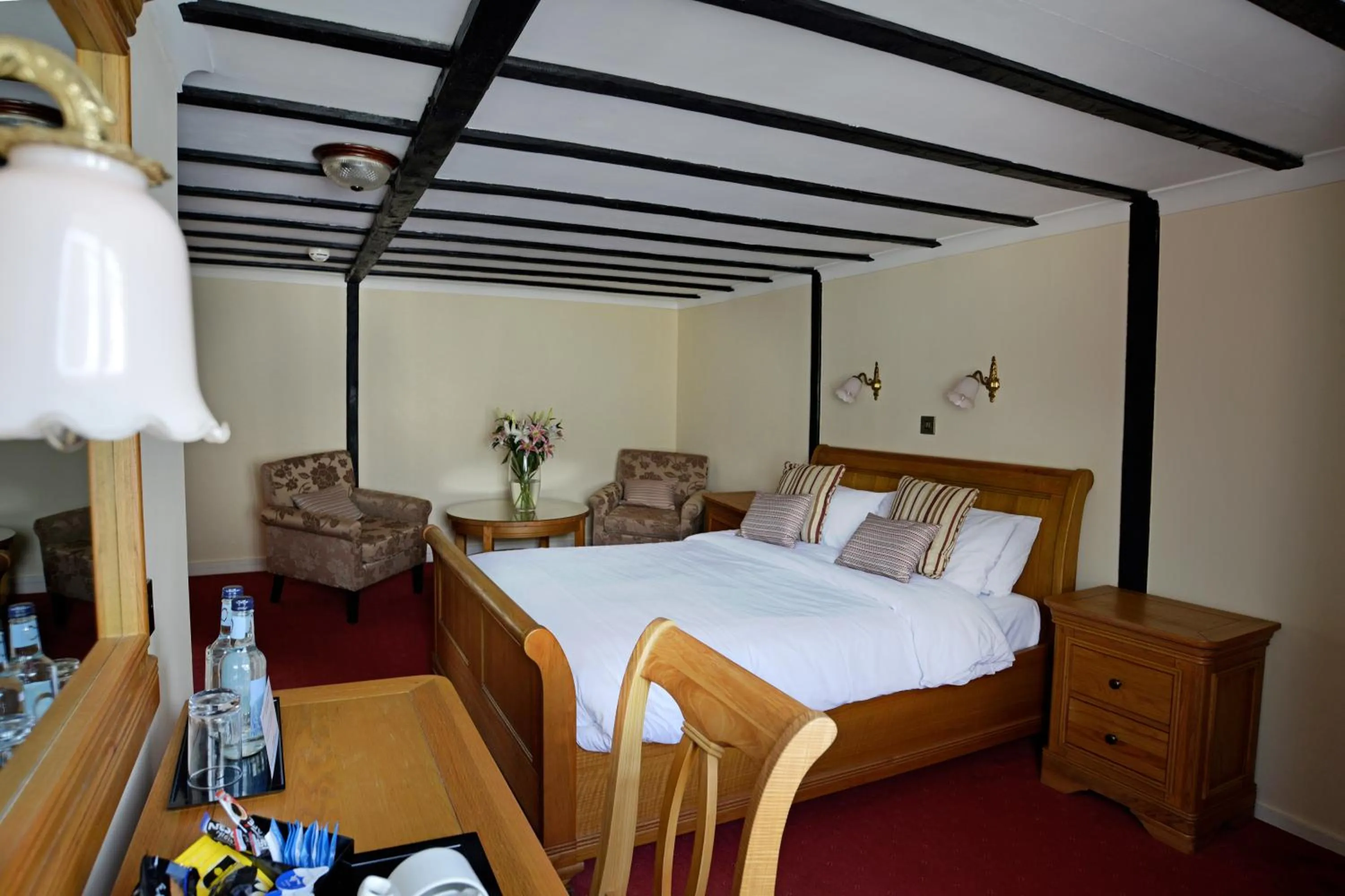 Photo of the whole room, Bed in The Brickwall Hotel