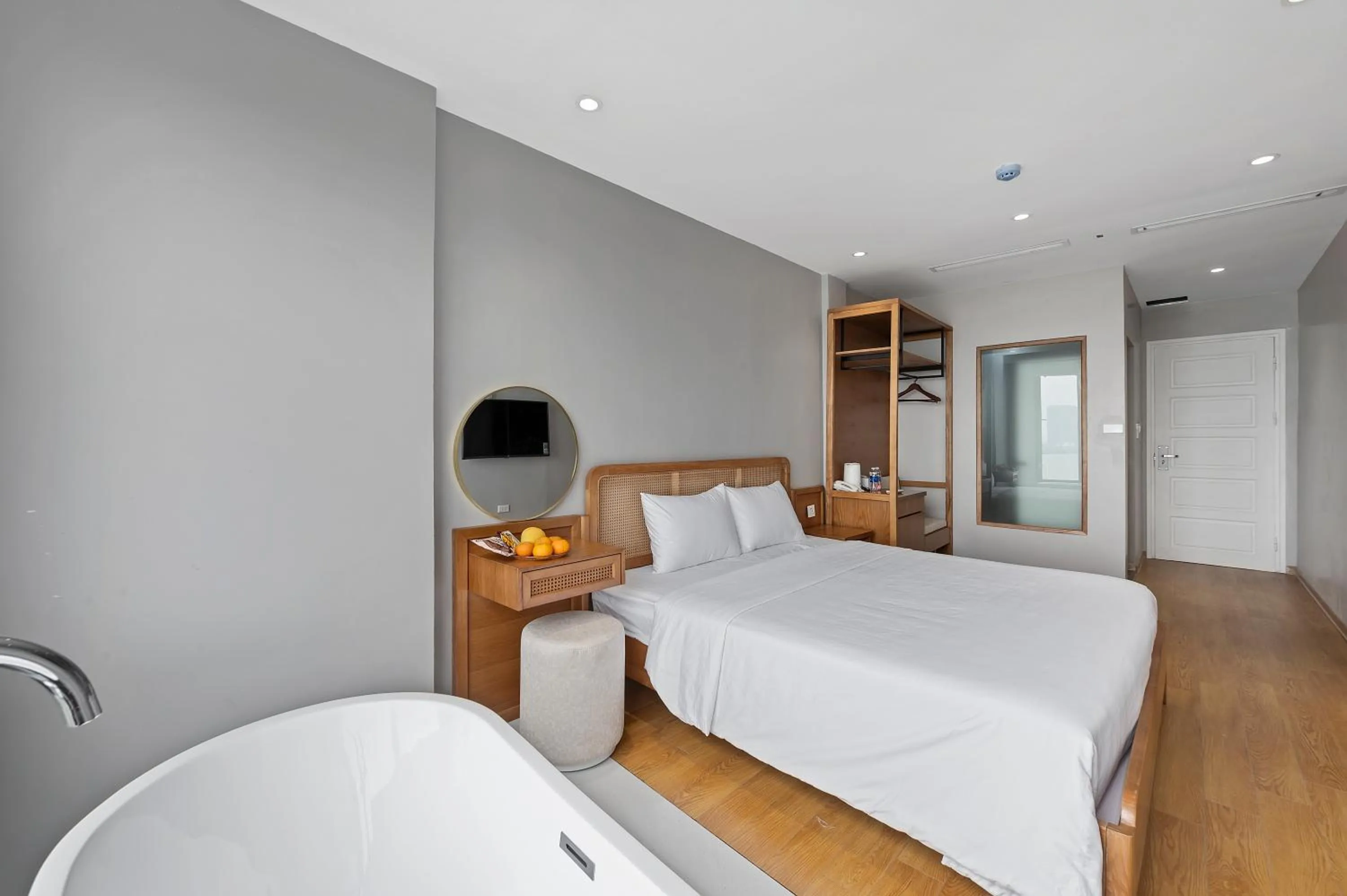 Bed in Lakeview Residence Hotel