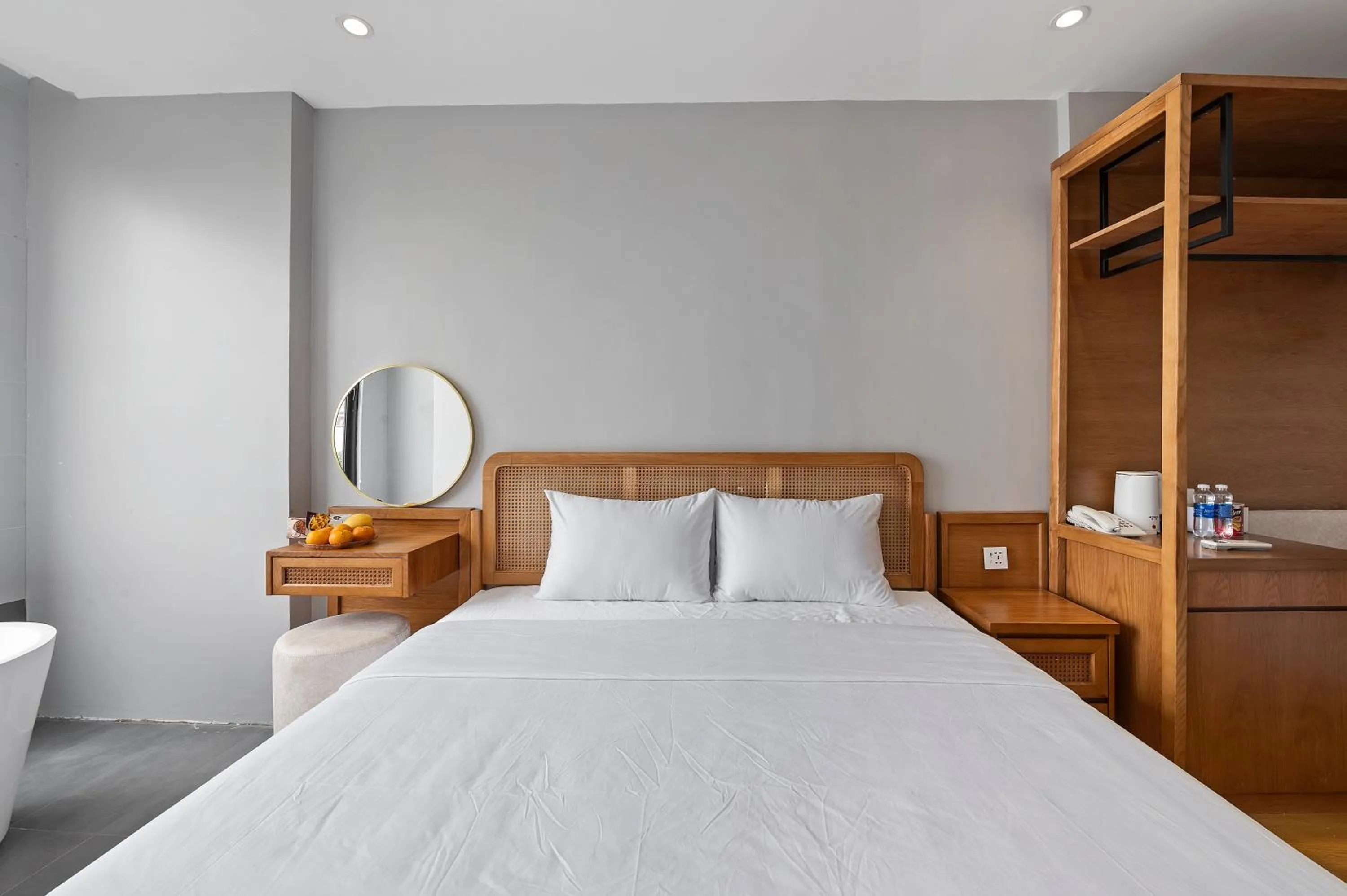 Bed in Lakeview Residence Hotel