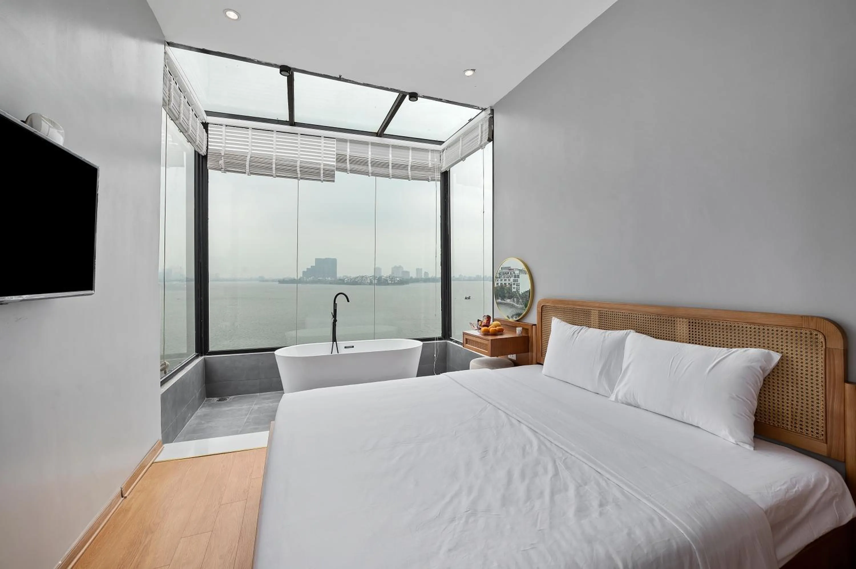 Bed in Lakeview Residence Hotel