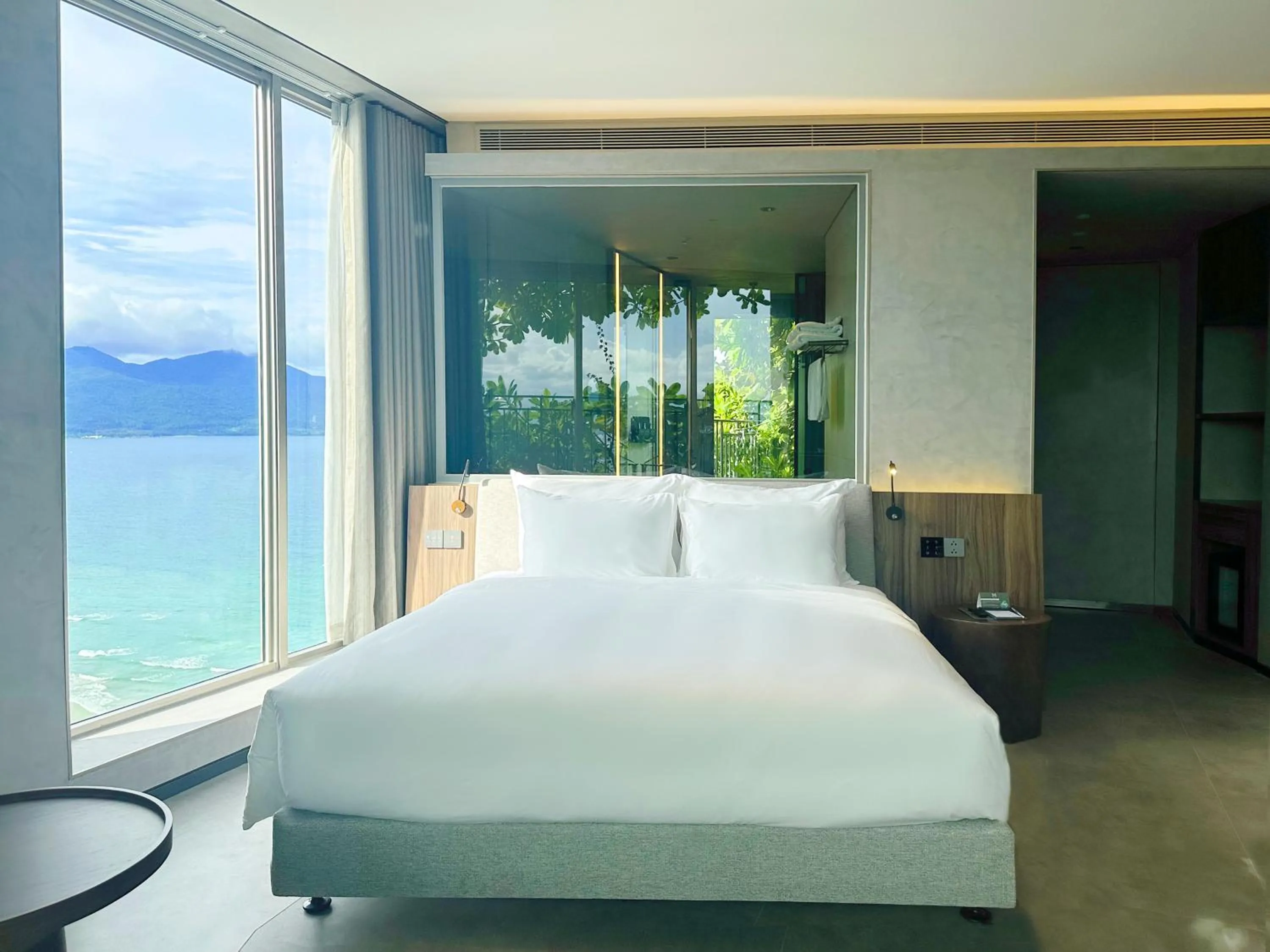 Sea view, Bed in M Hotel Danang