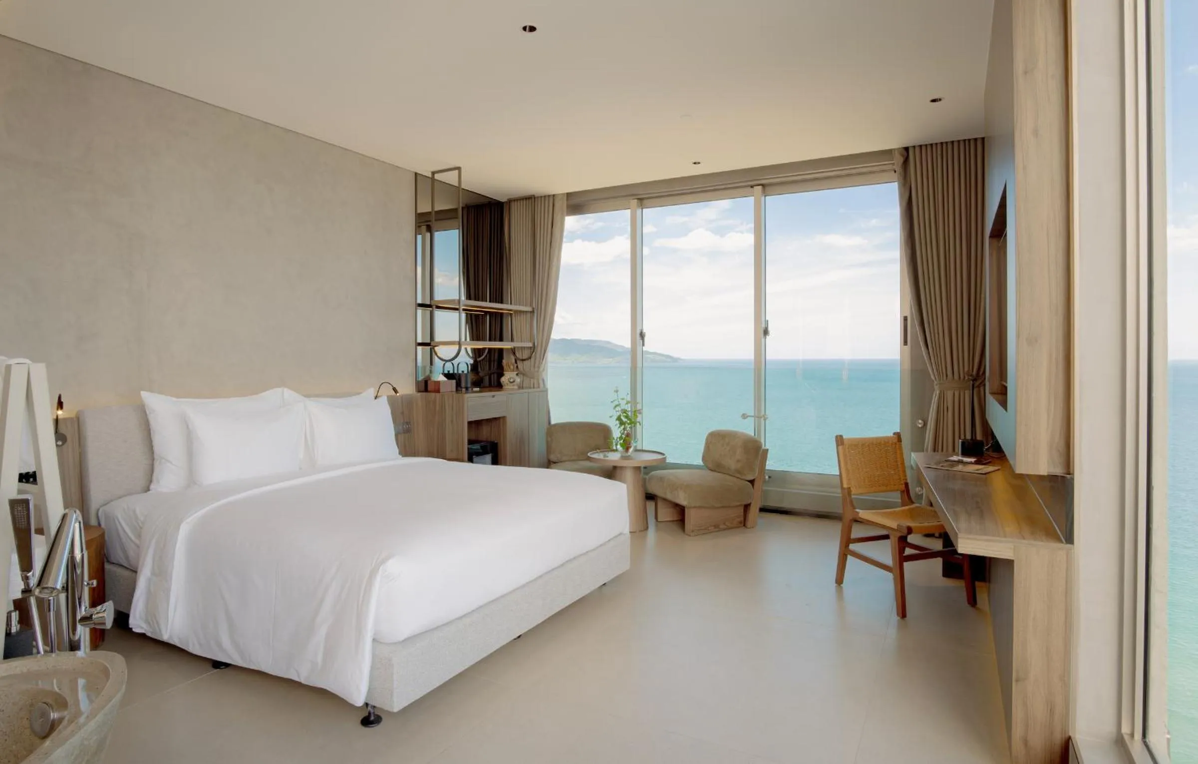 Bed in M Hotel Danang