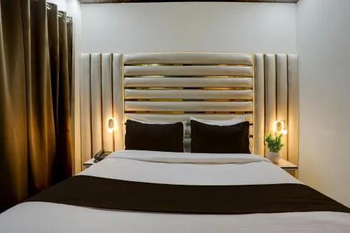 HOTEL O SHIPRAJ INN