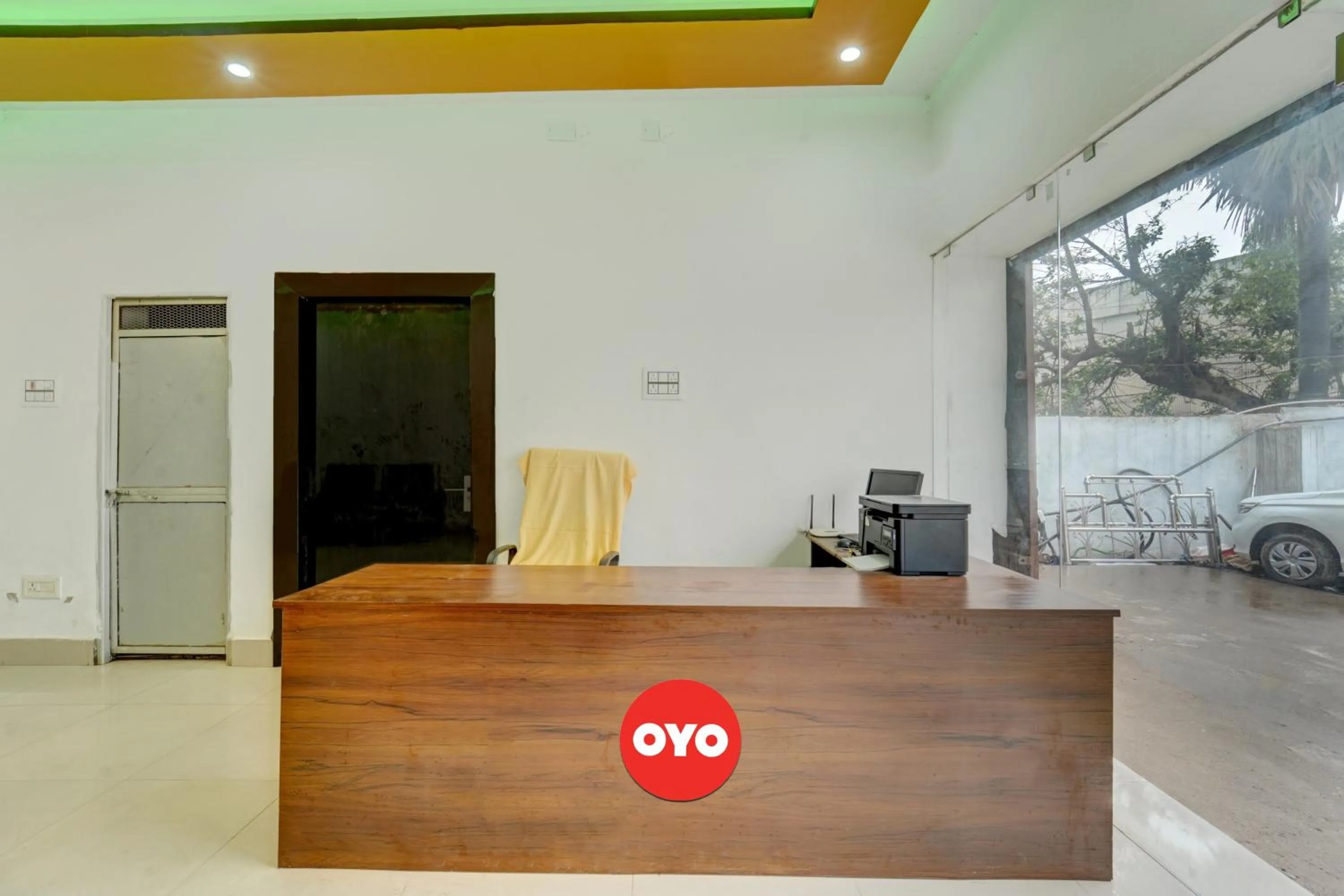 Lobby or reception in Super Hotel O Dev Laxmi Palace Hotel & Banquet