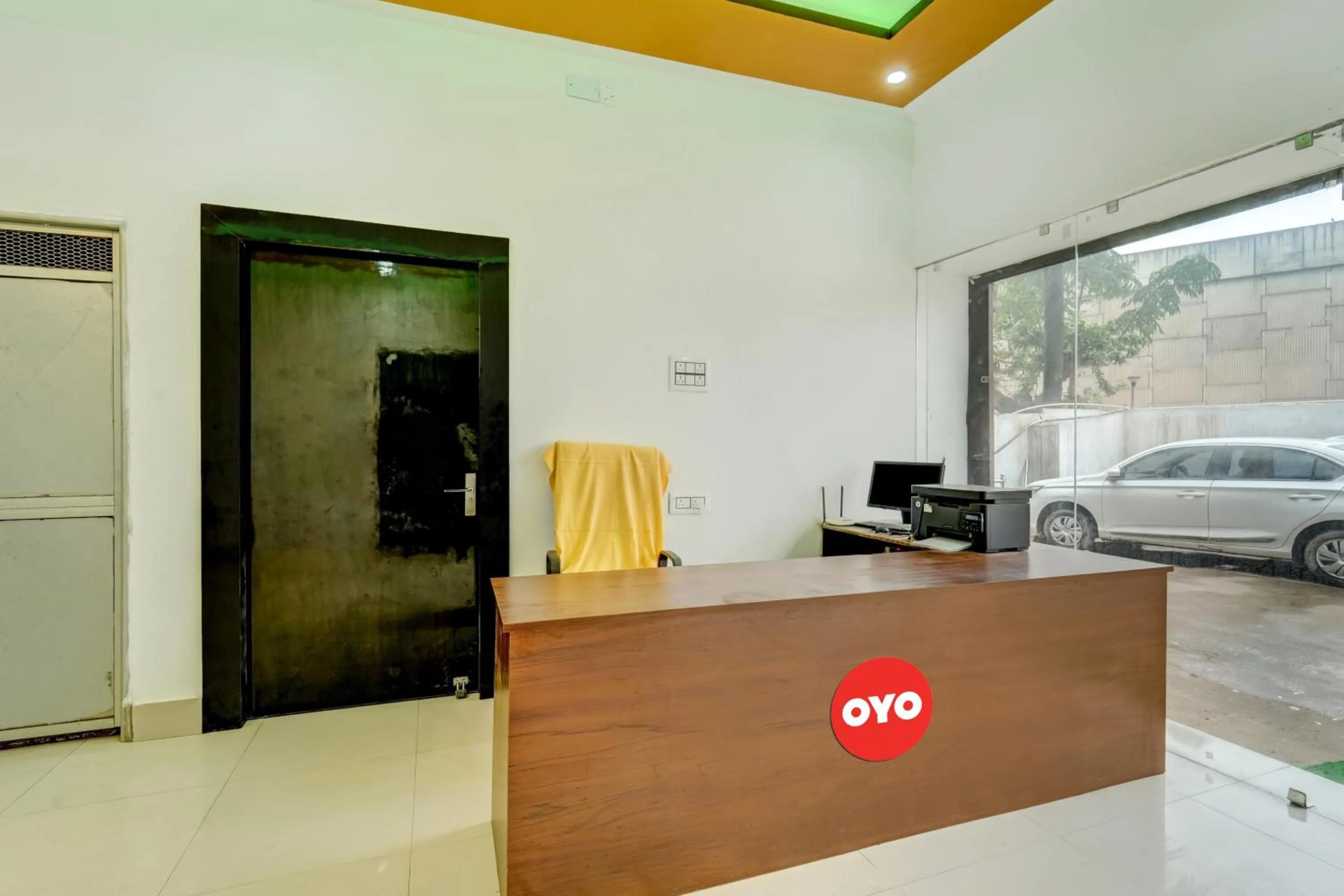 Lobby or reception in Super Hotel O Dev Laxmi Palace Hotel & Banquet