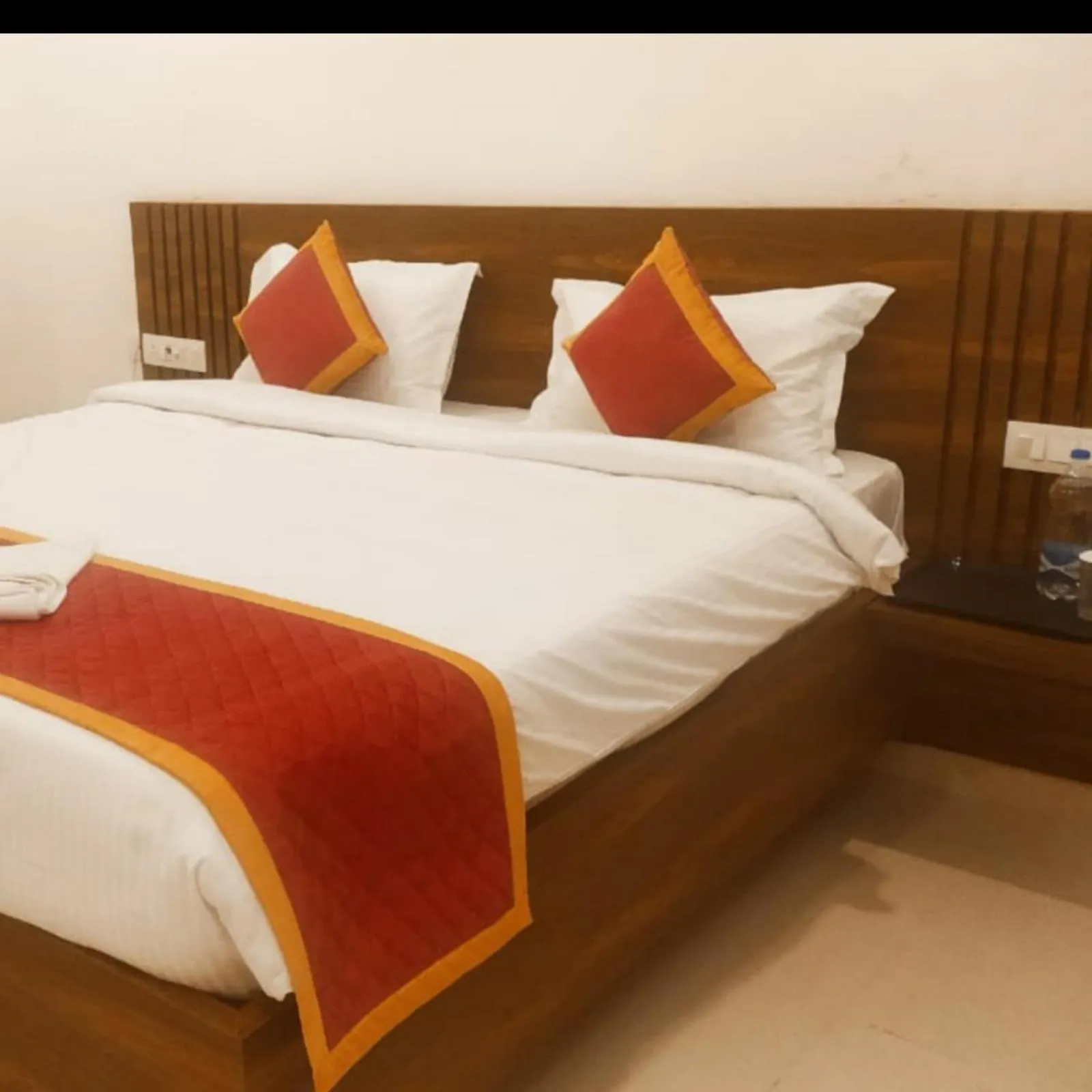 Property building, Bed in J Park Auroville Beach