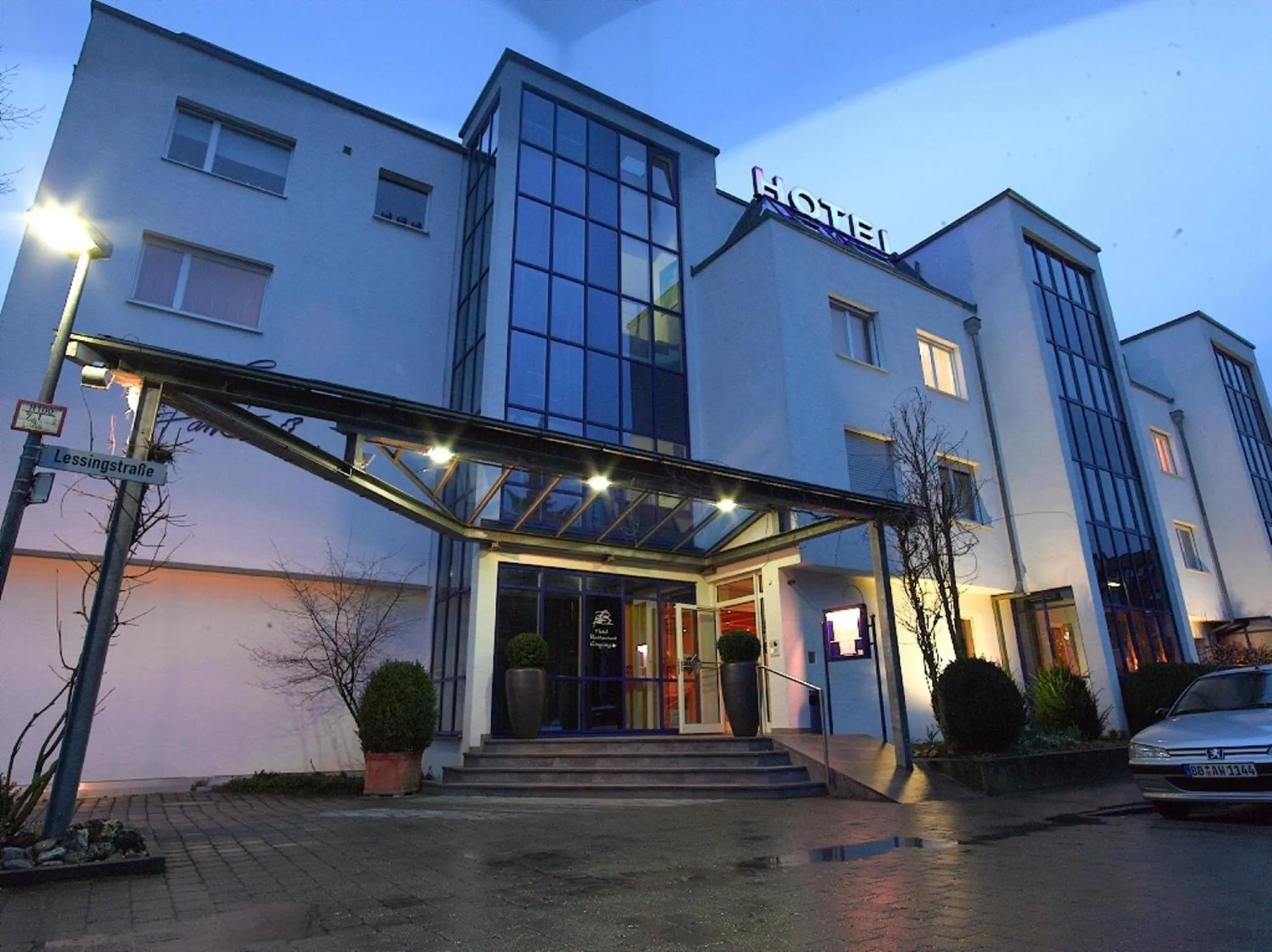 Facade/entrance in Hotel Am Park