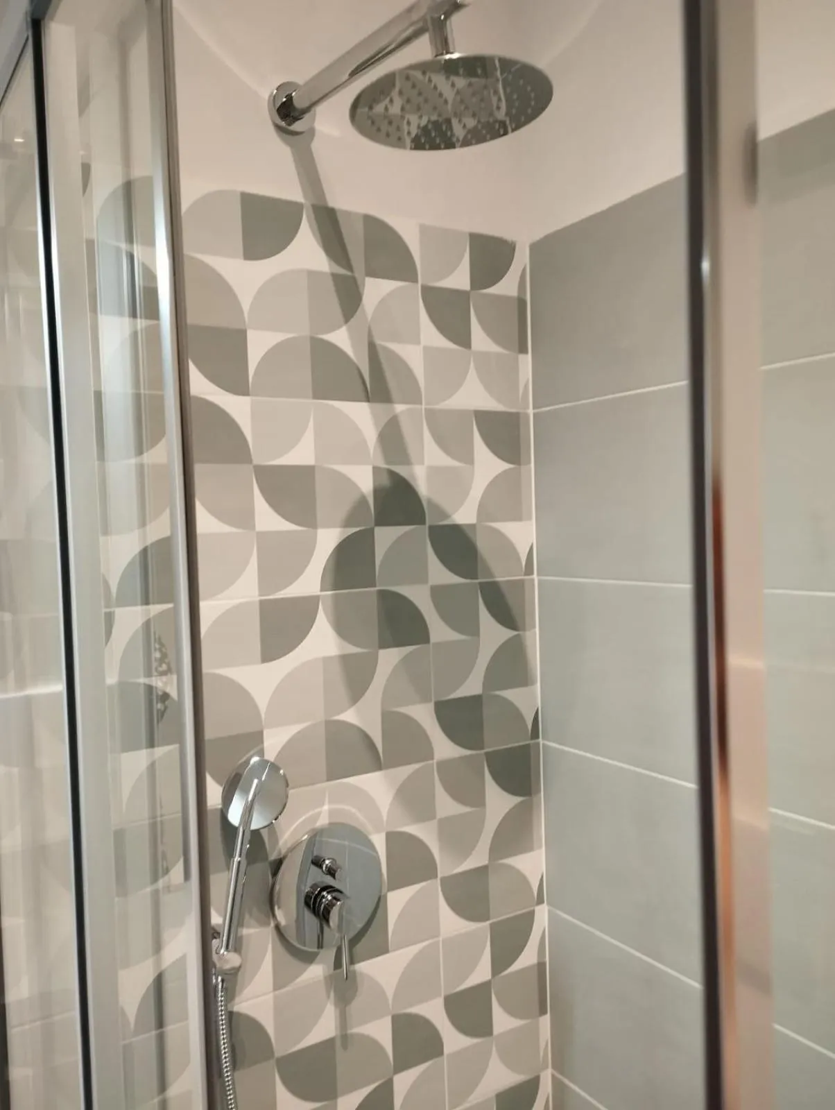 Shower in 111 Guest House