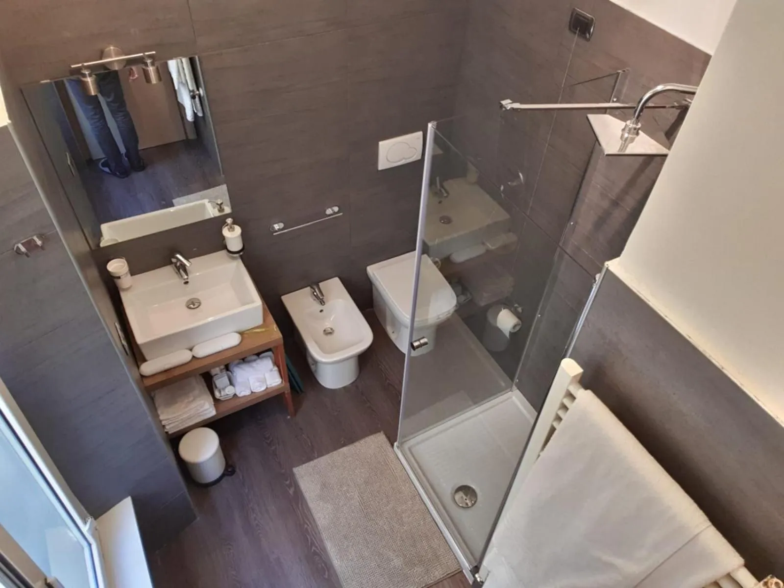 Shower in 111 Guest House