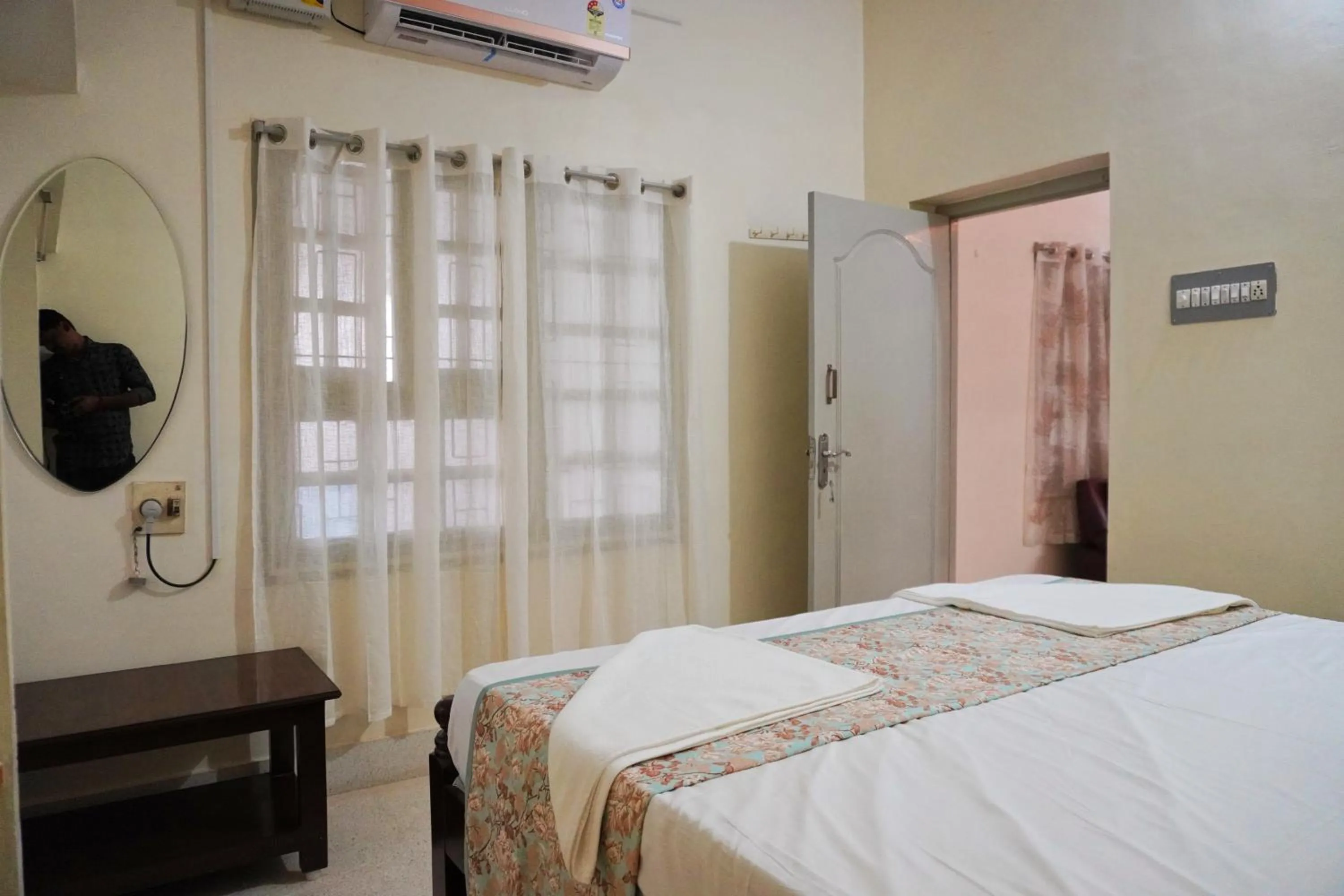 Bed in ABS Home Stay, 2Bed room AC Flats,Tirupati