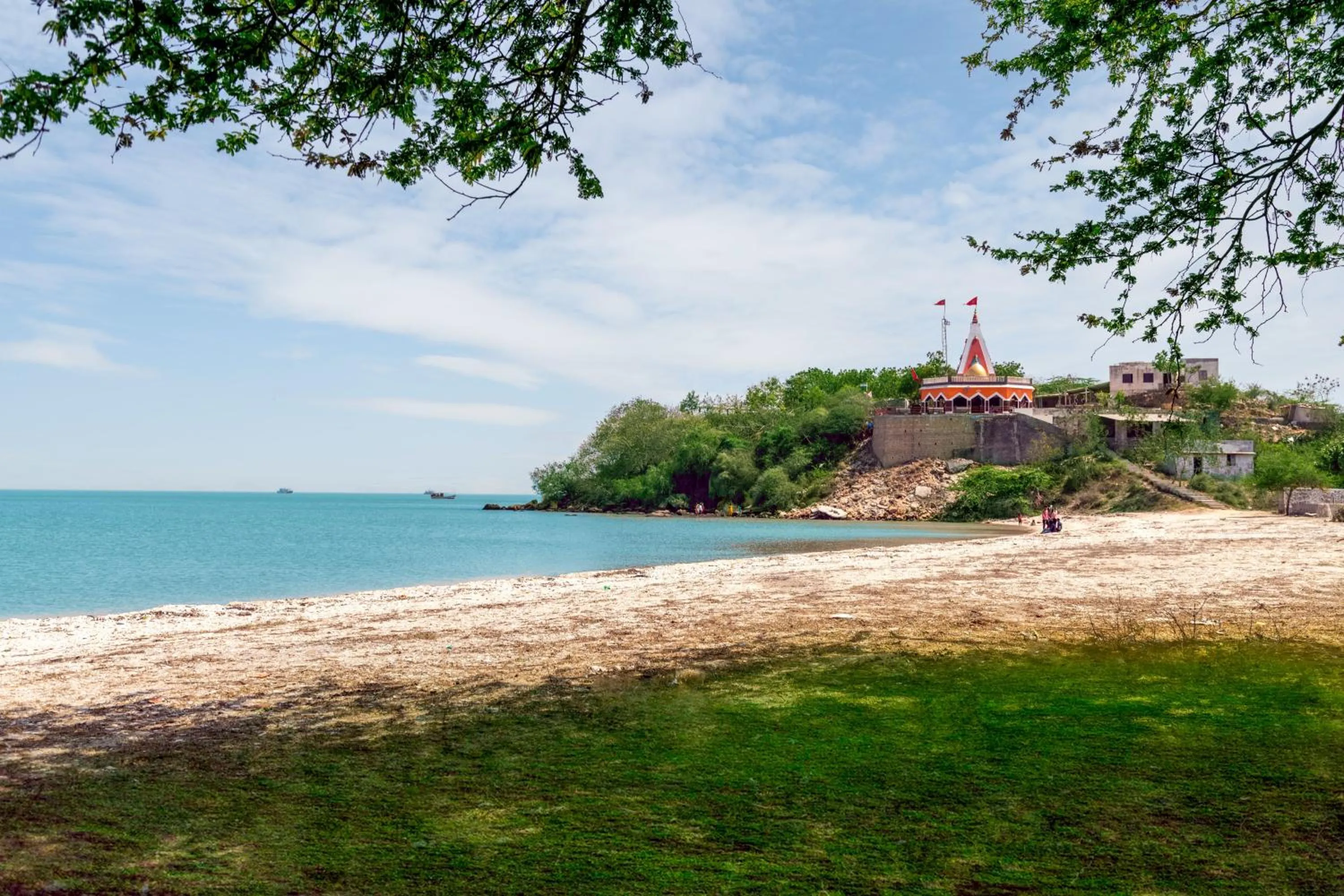 Beach in Dwarkadhish Lords Eco Inn