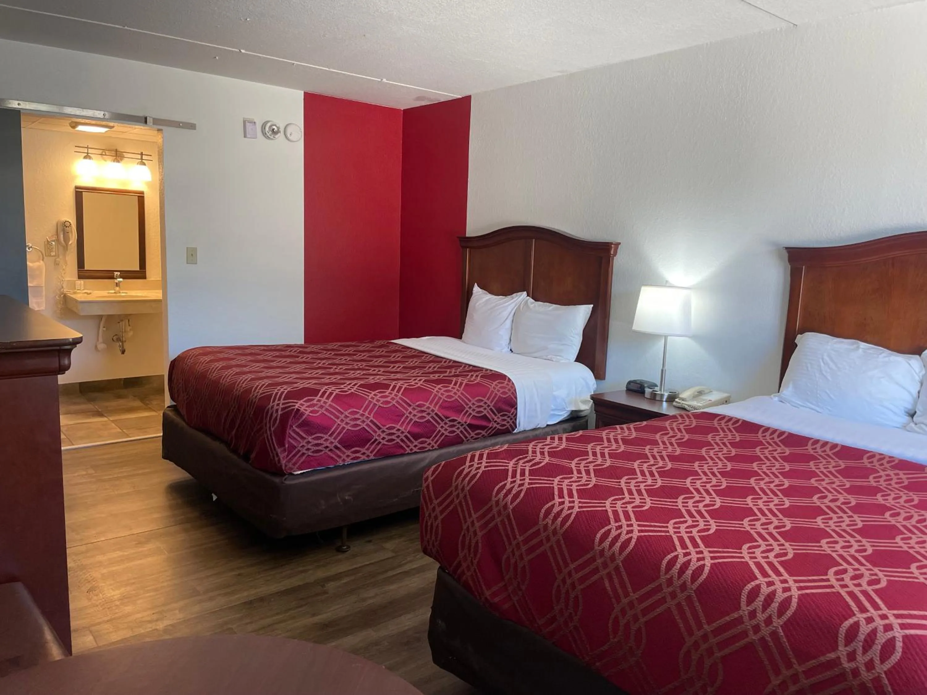 Bed in Ramada by Wyndham Branson Theatre District
