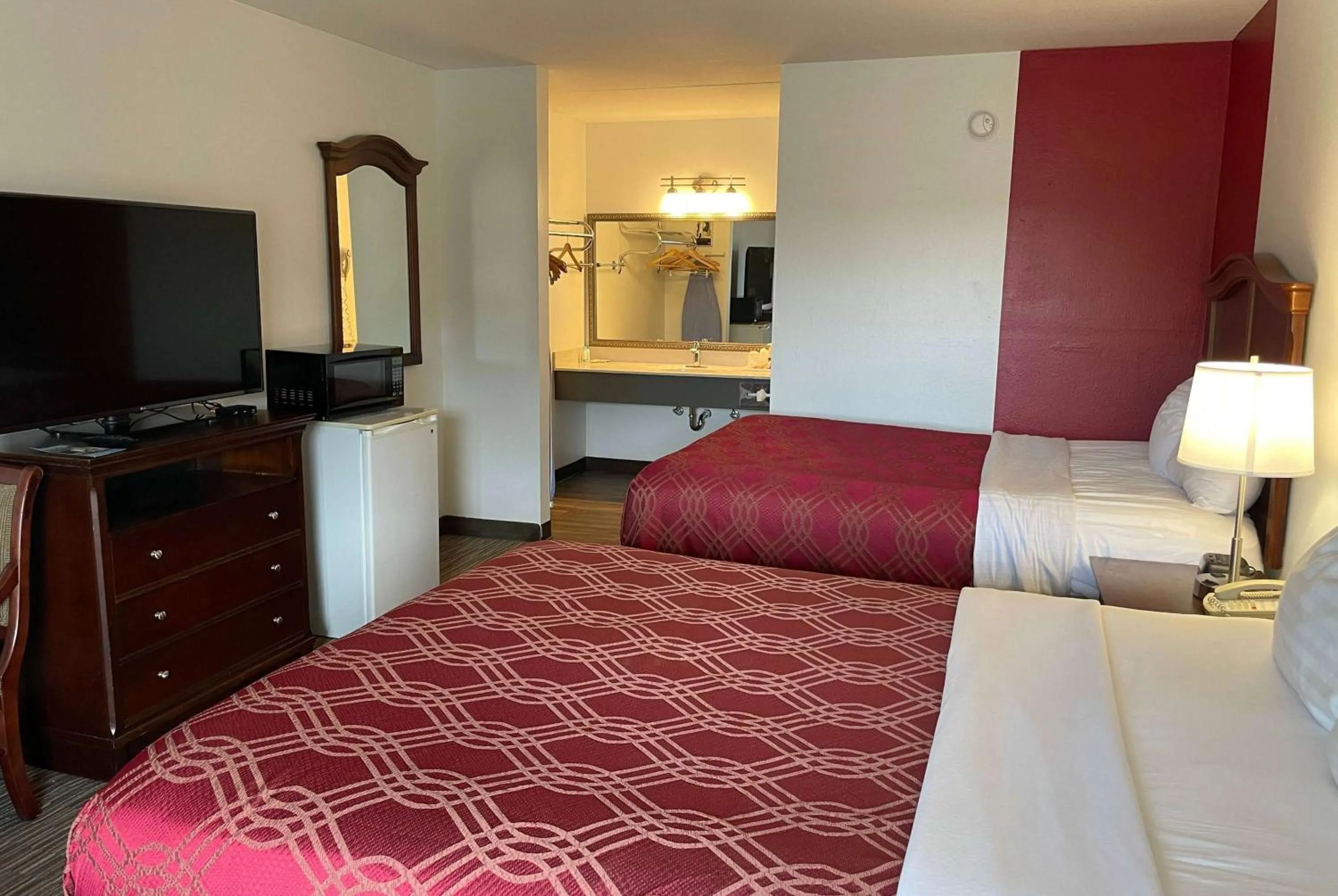 Photo of the whole room in Ramada by Wyndham Branson Theatre District