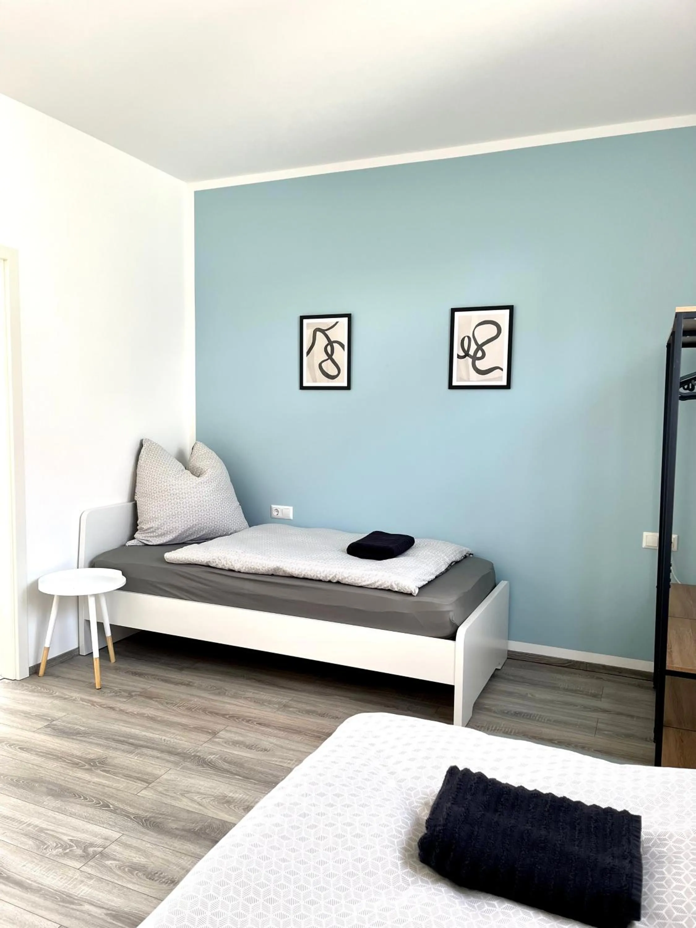 Bed in Handwerker Wohnung - WLAN - Küche - Bad - bis zu 4 Personen