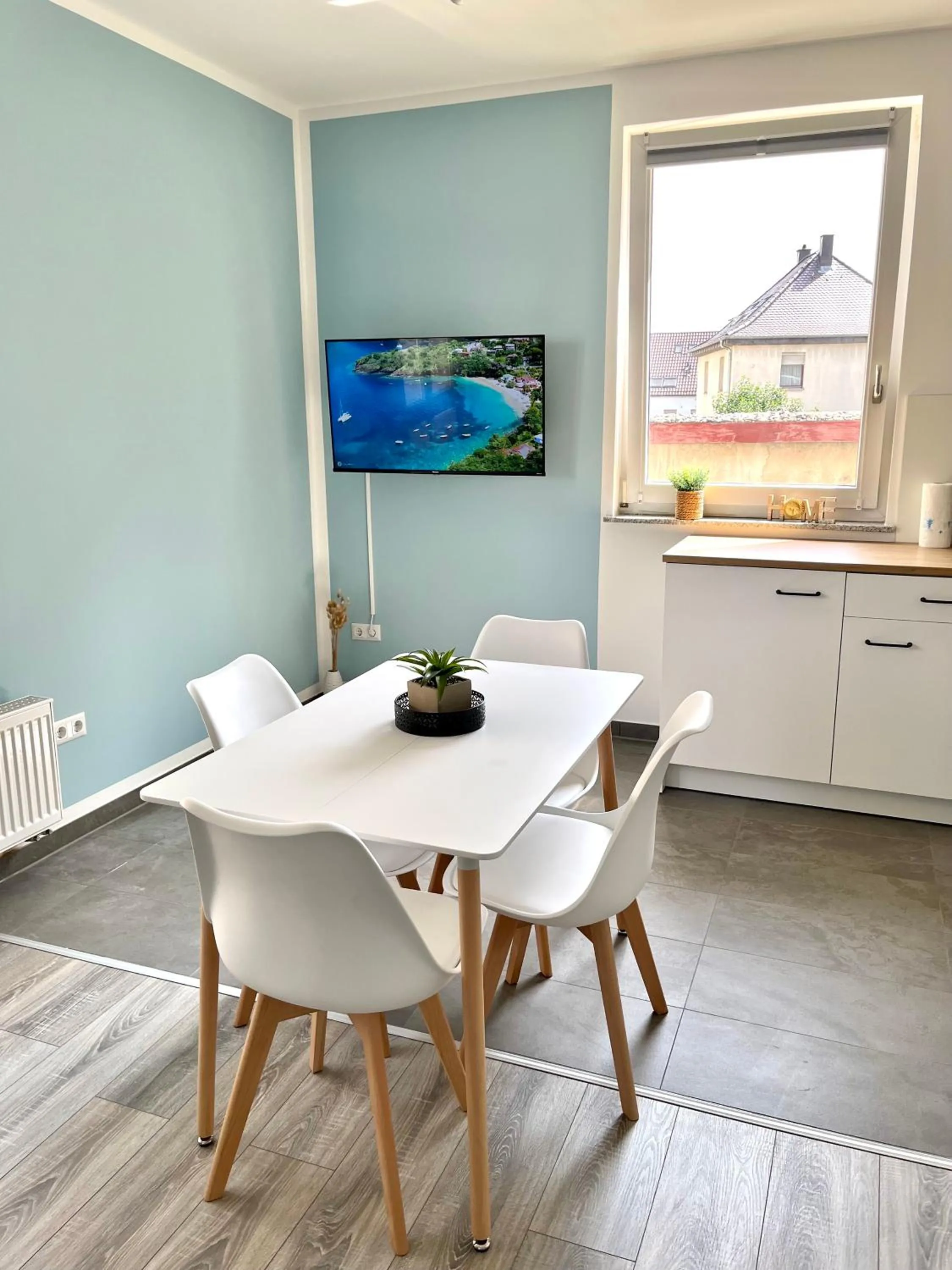 TV and multimedia in Handwerker Wohnung - WLAN - Küche - Bad - bis zu 4 Personen