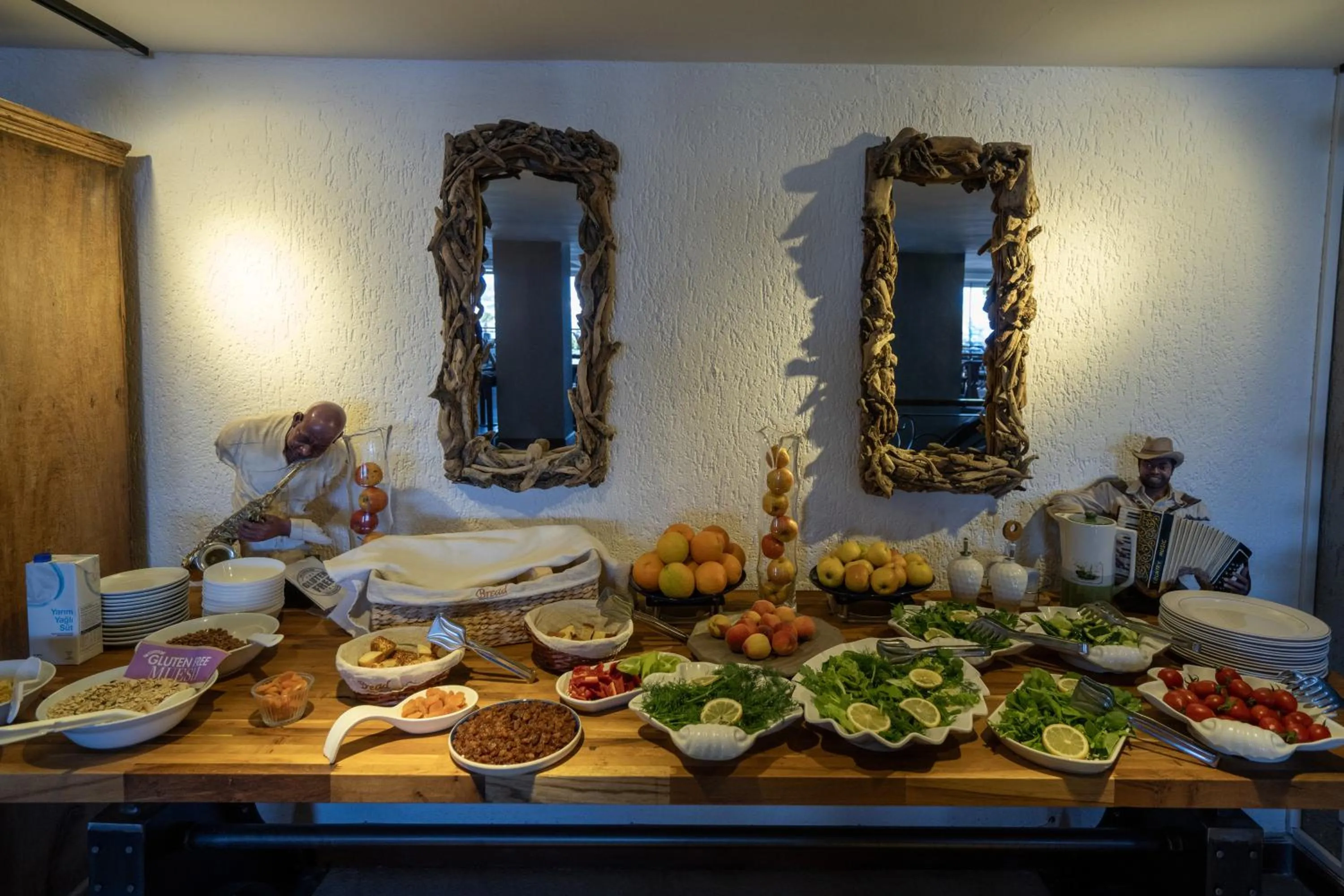 Food and drinks in Bodrum Gulet Otel