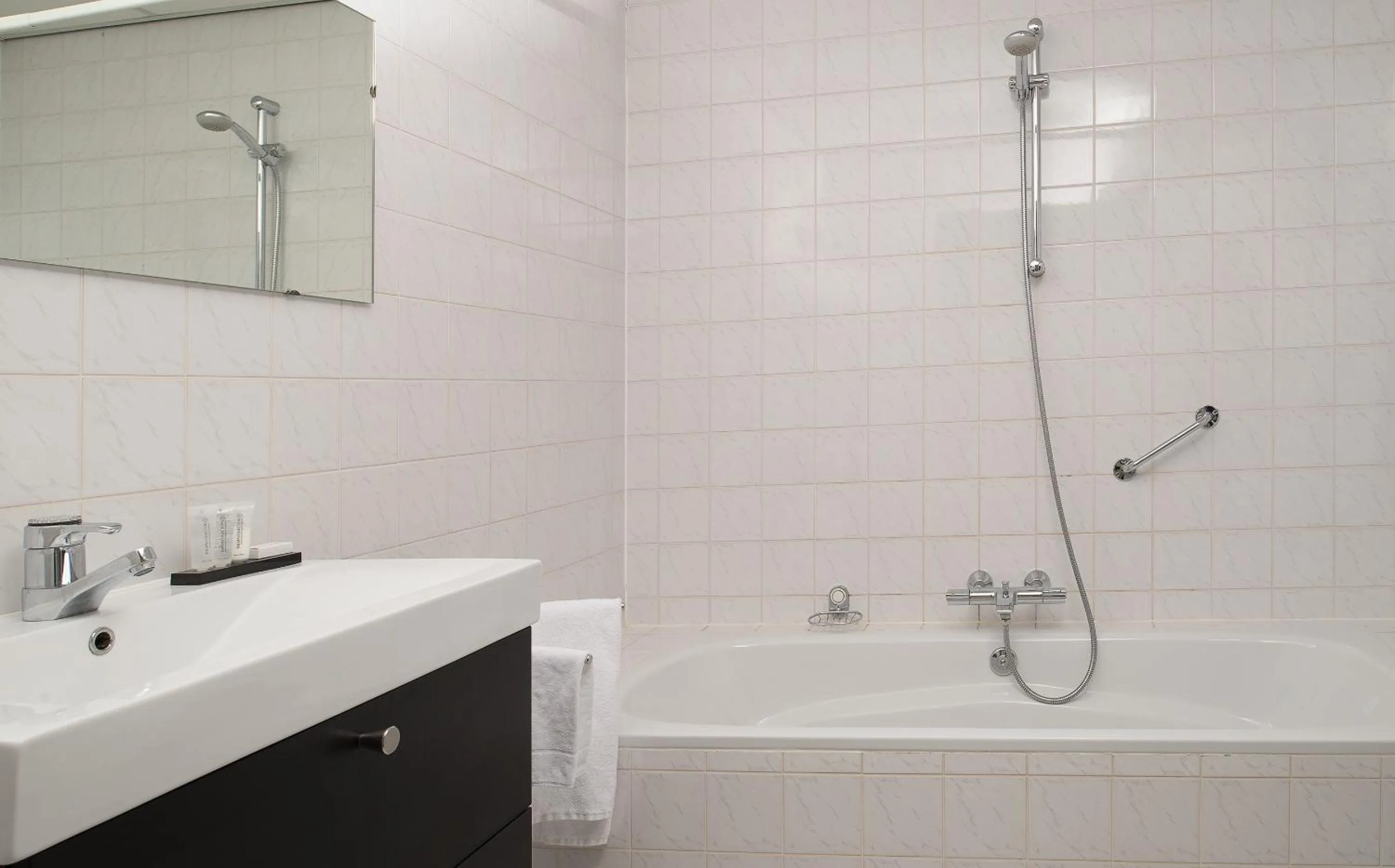 Shower in Parkhotel De Bosrand