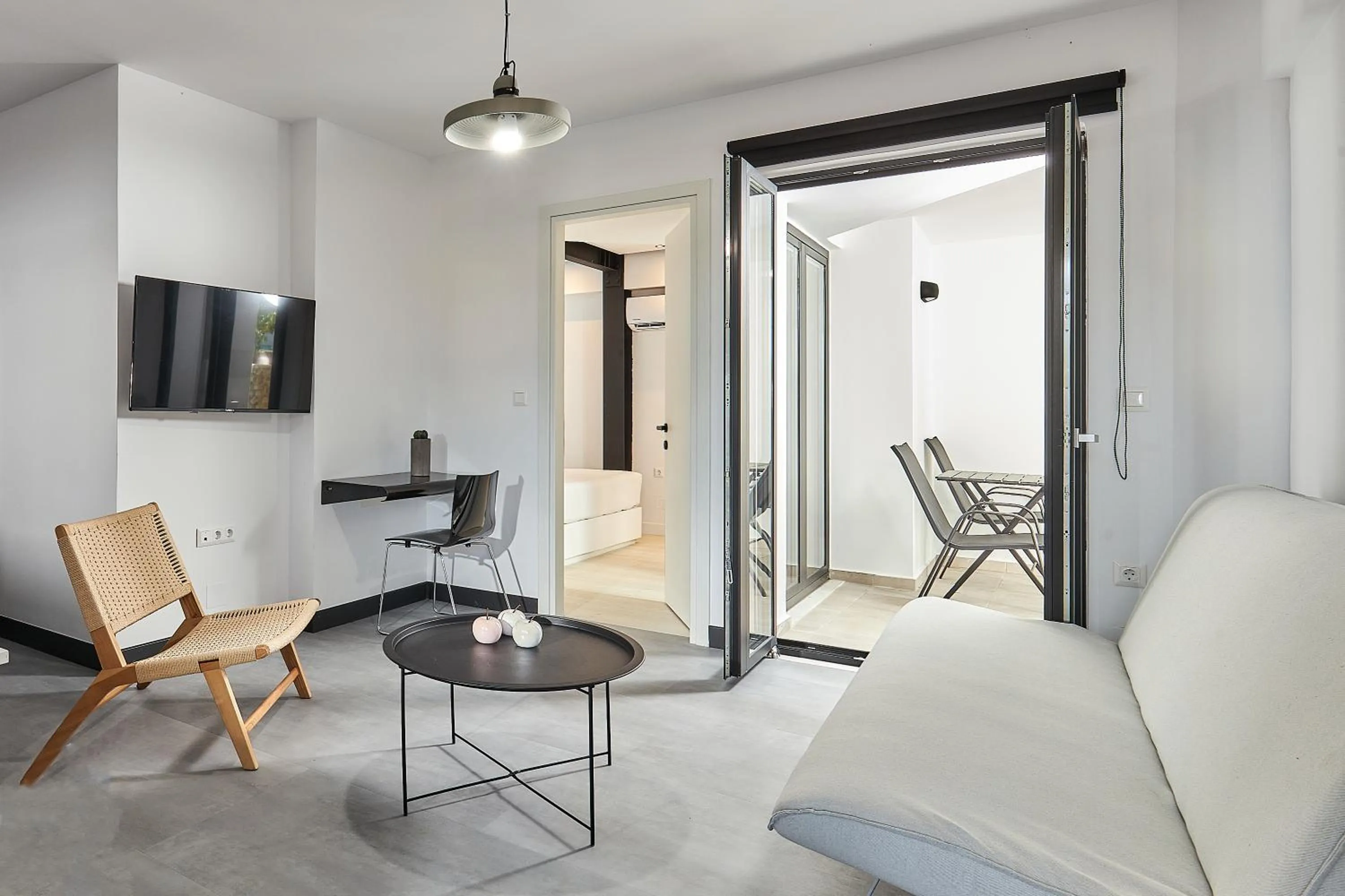 TV and multimedia in MichELe Luxury apartments by Smaris Collection