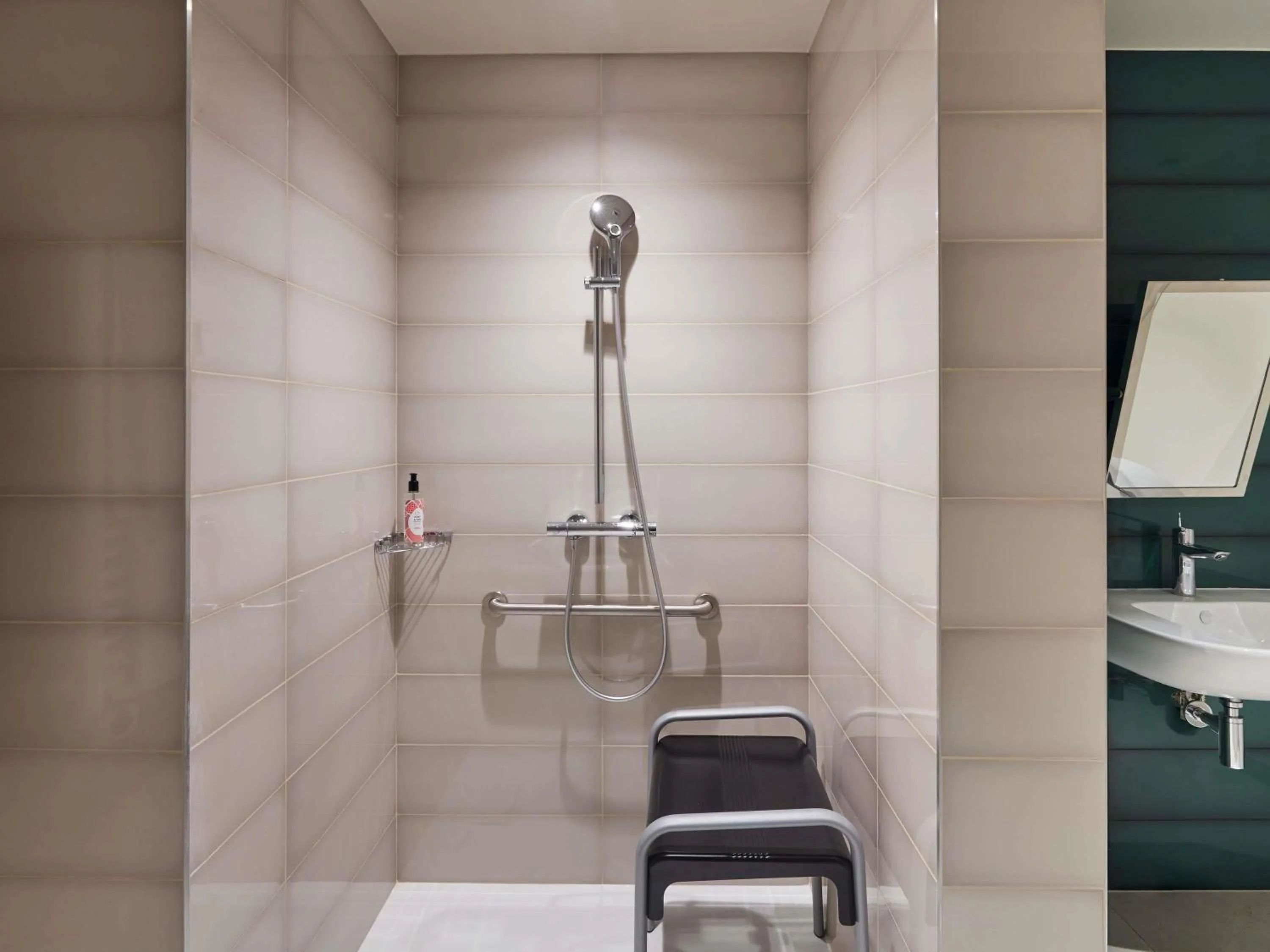 Bedroom in Aparthotel Adagio Paris Boulogne