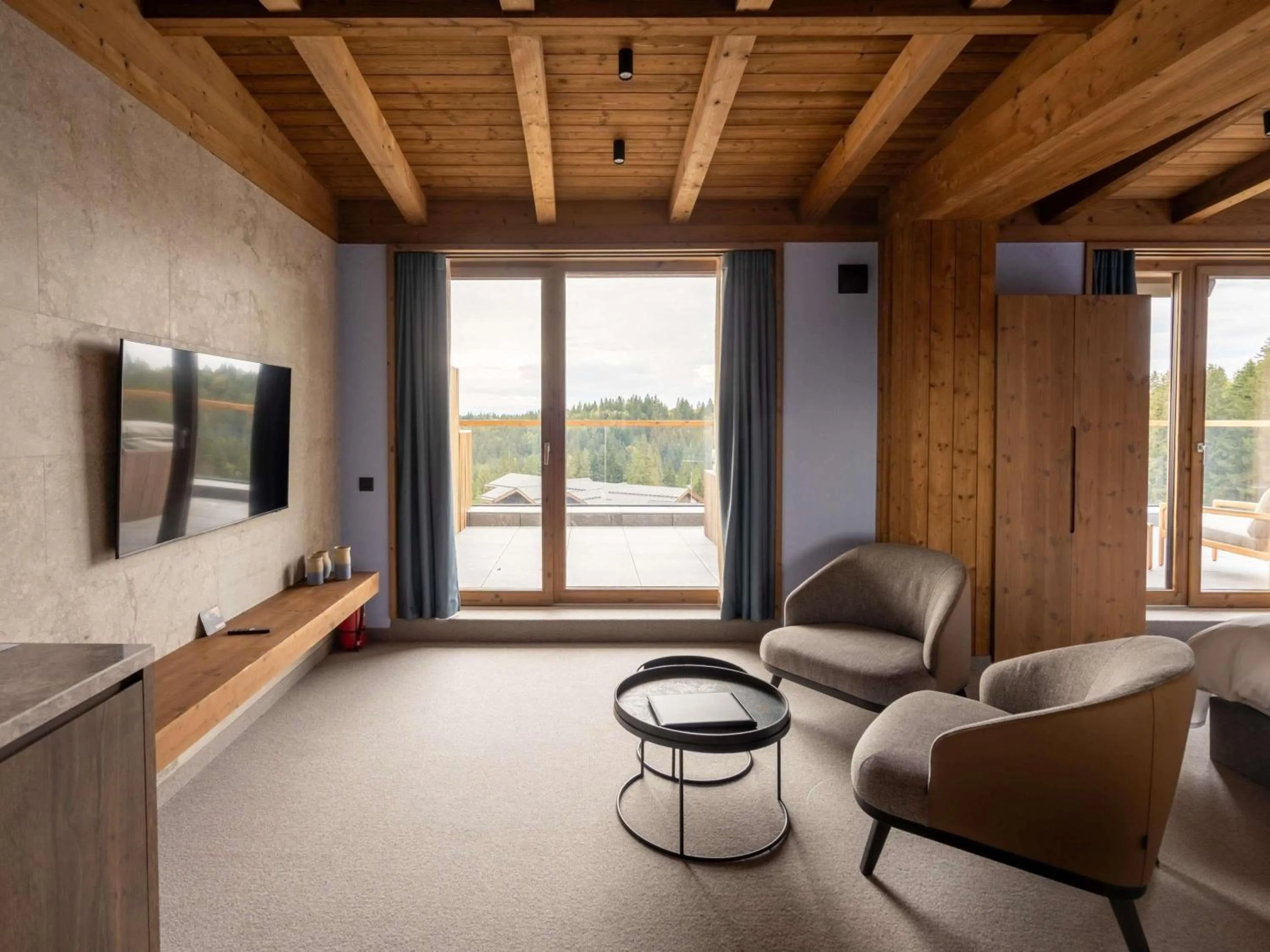 Bedroom in Swissôtel Poiana Brasov