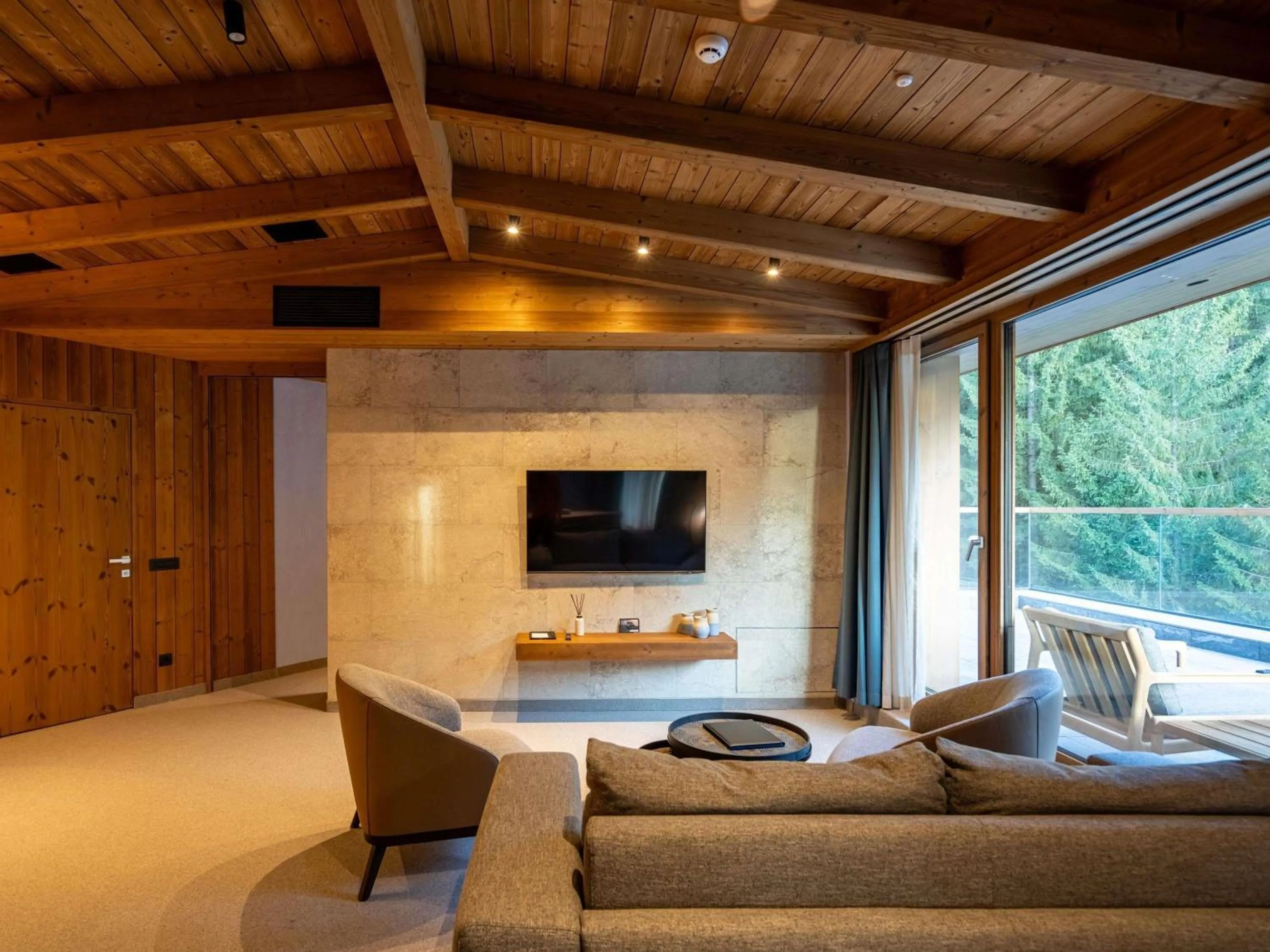 Bedroom in Swissôtel Poiana Brasov