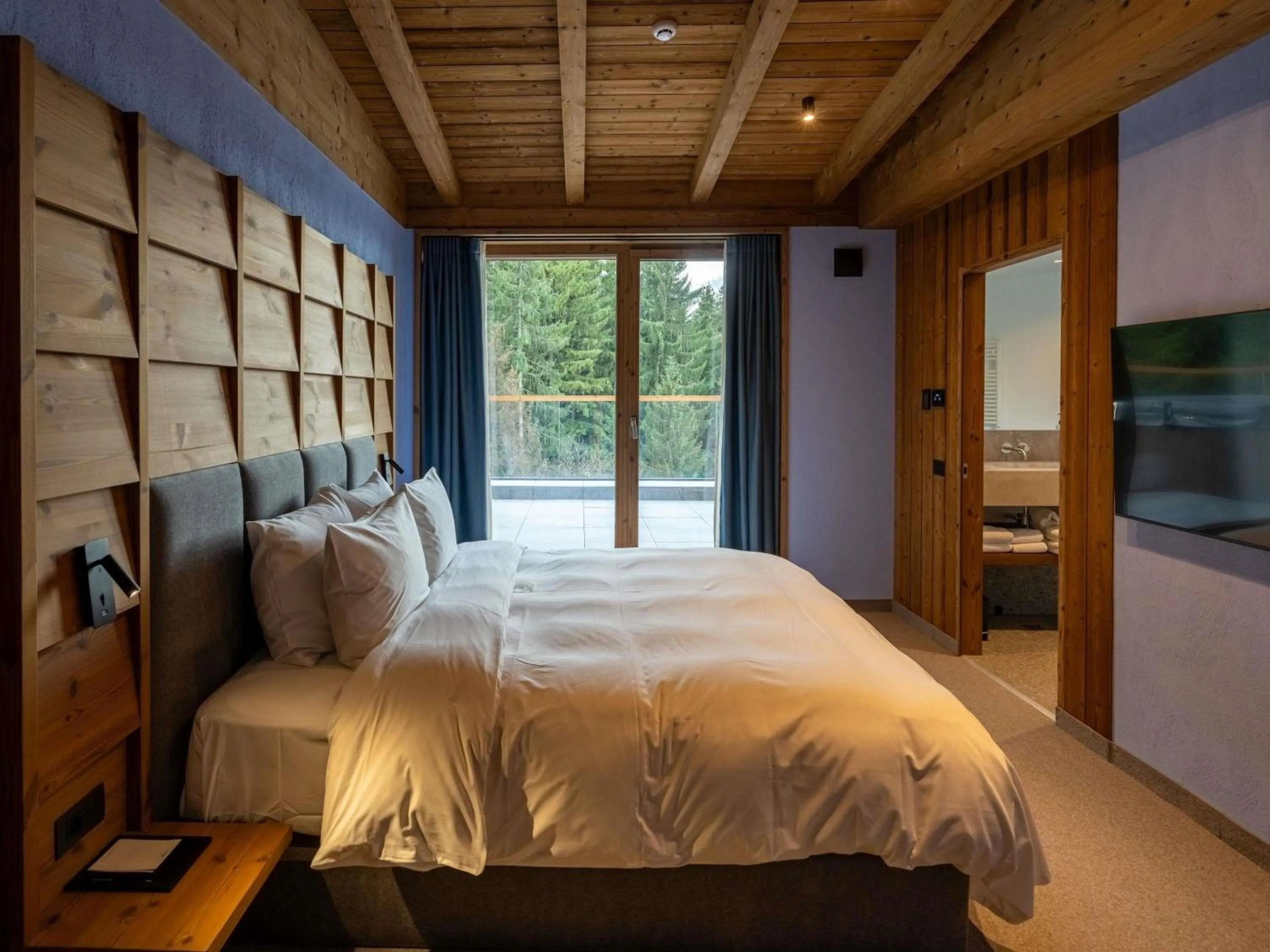 Bedroom, Bed in Swissôtel Poiana Brasov