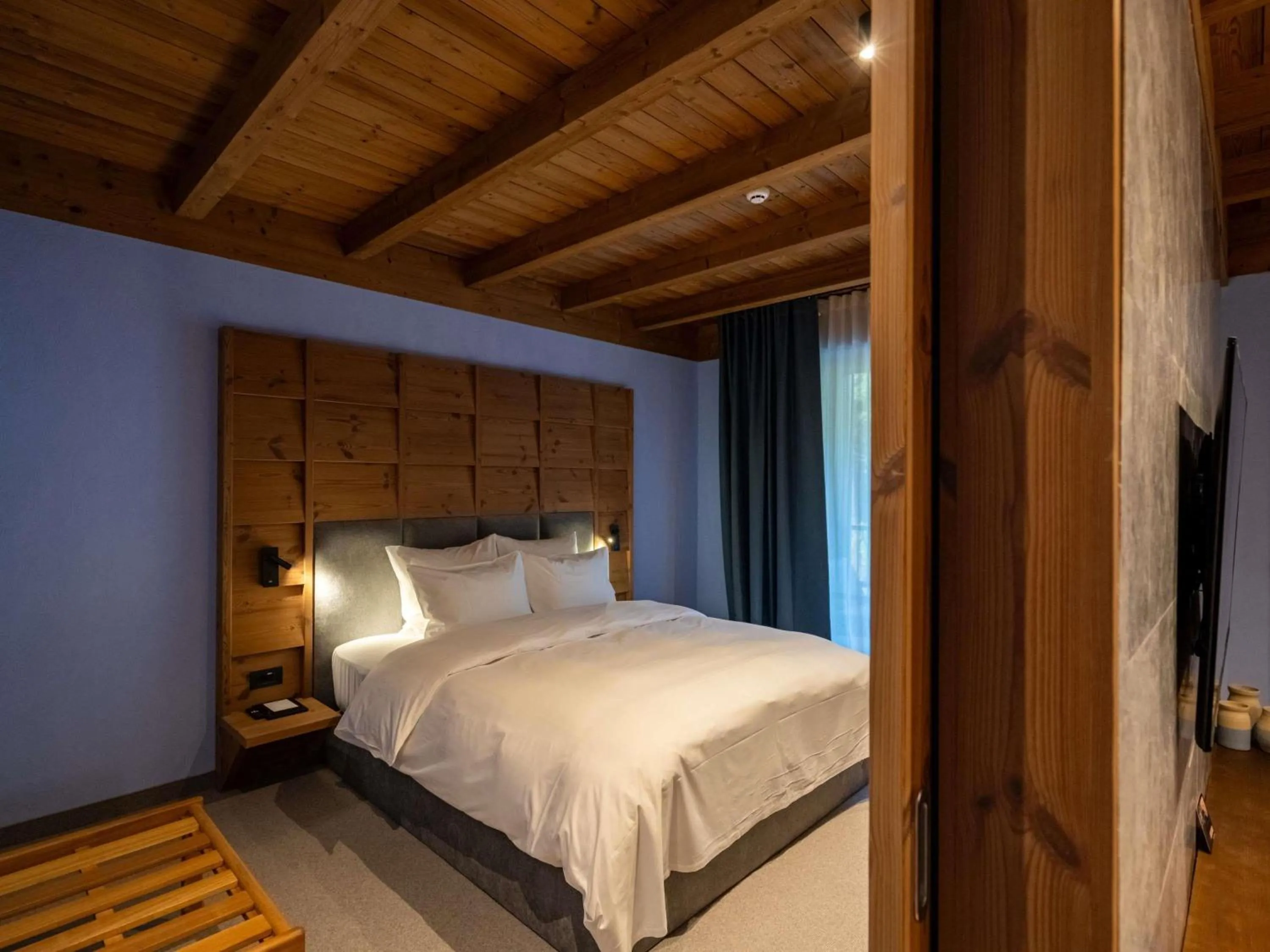 Bedroom, Bed in Swissôtel Poiana Brasov