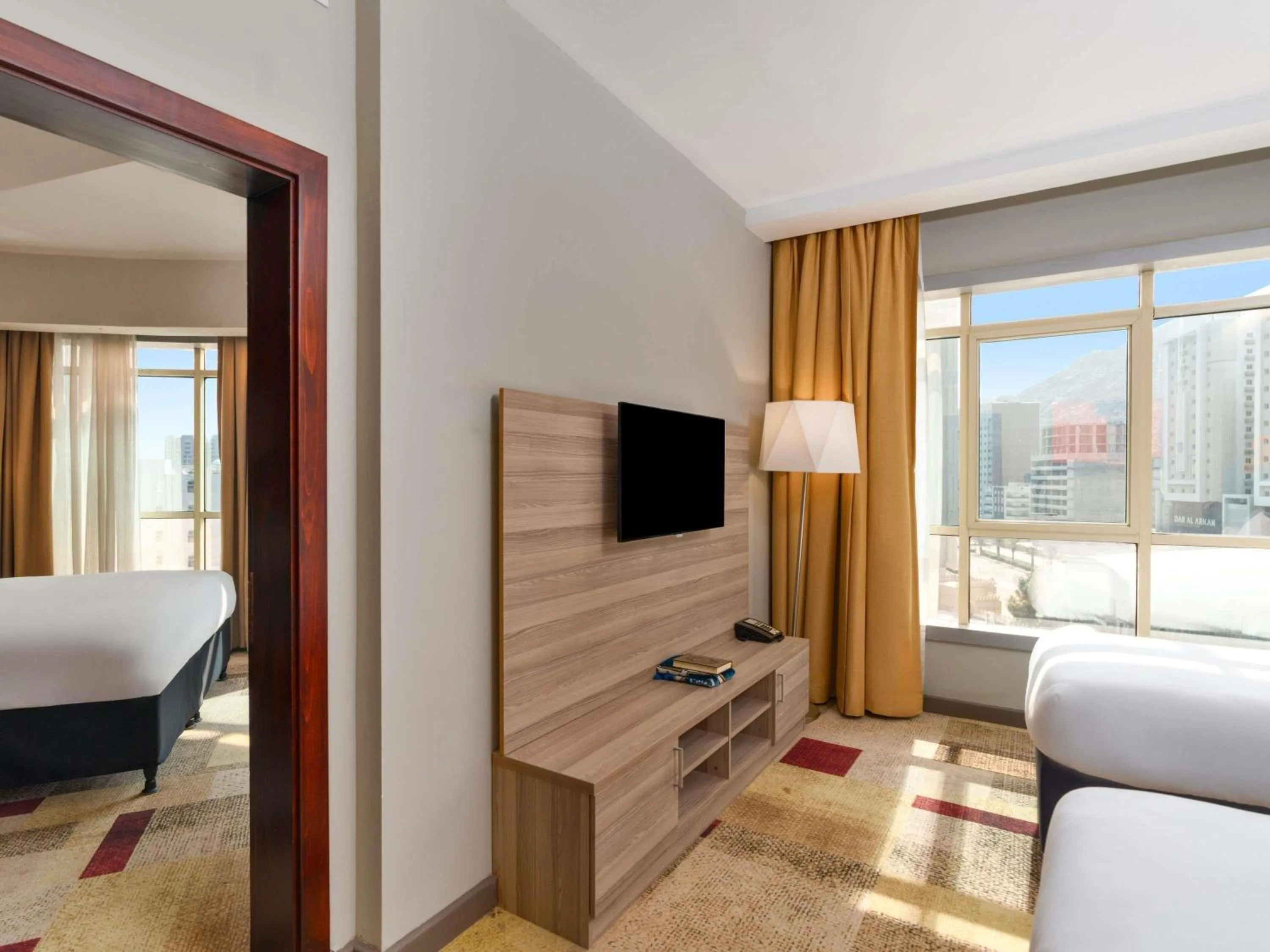 Bedroom, Bed in Mercure Makkah Aziziah