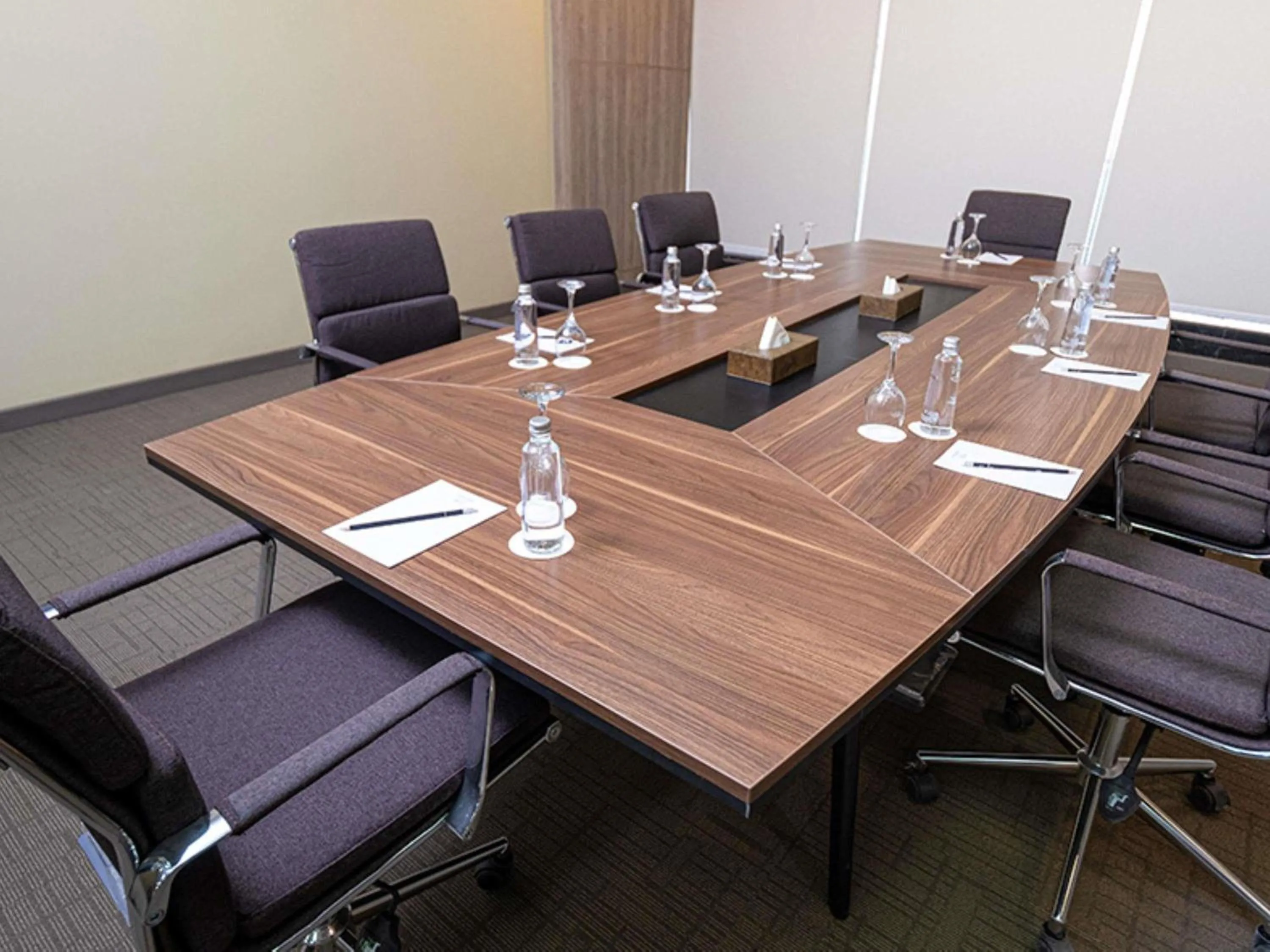Meeting/conference room in Mercure Makkah Aziziah