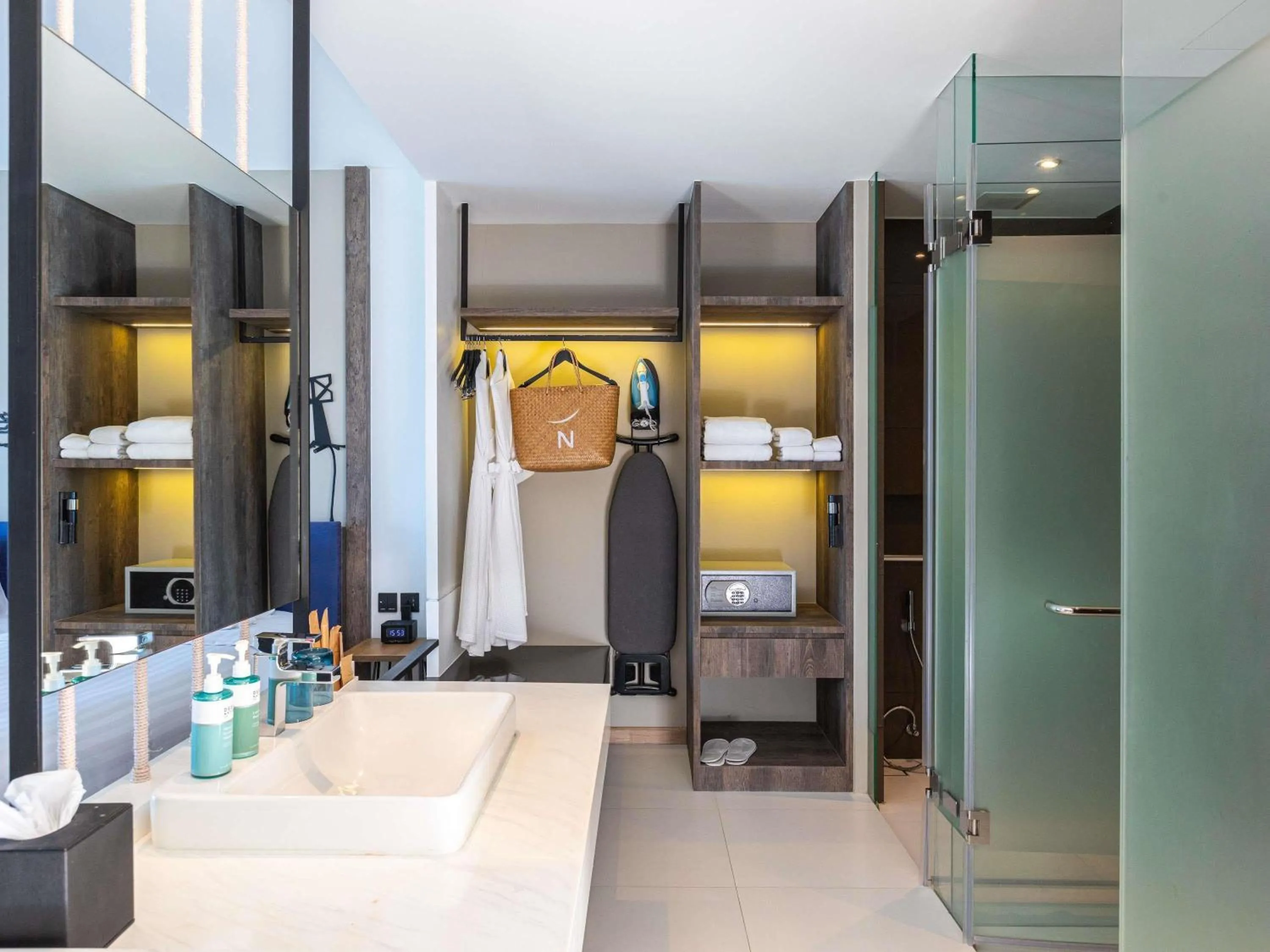 Bedroom in Novotel Koh Si Chang