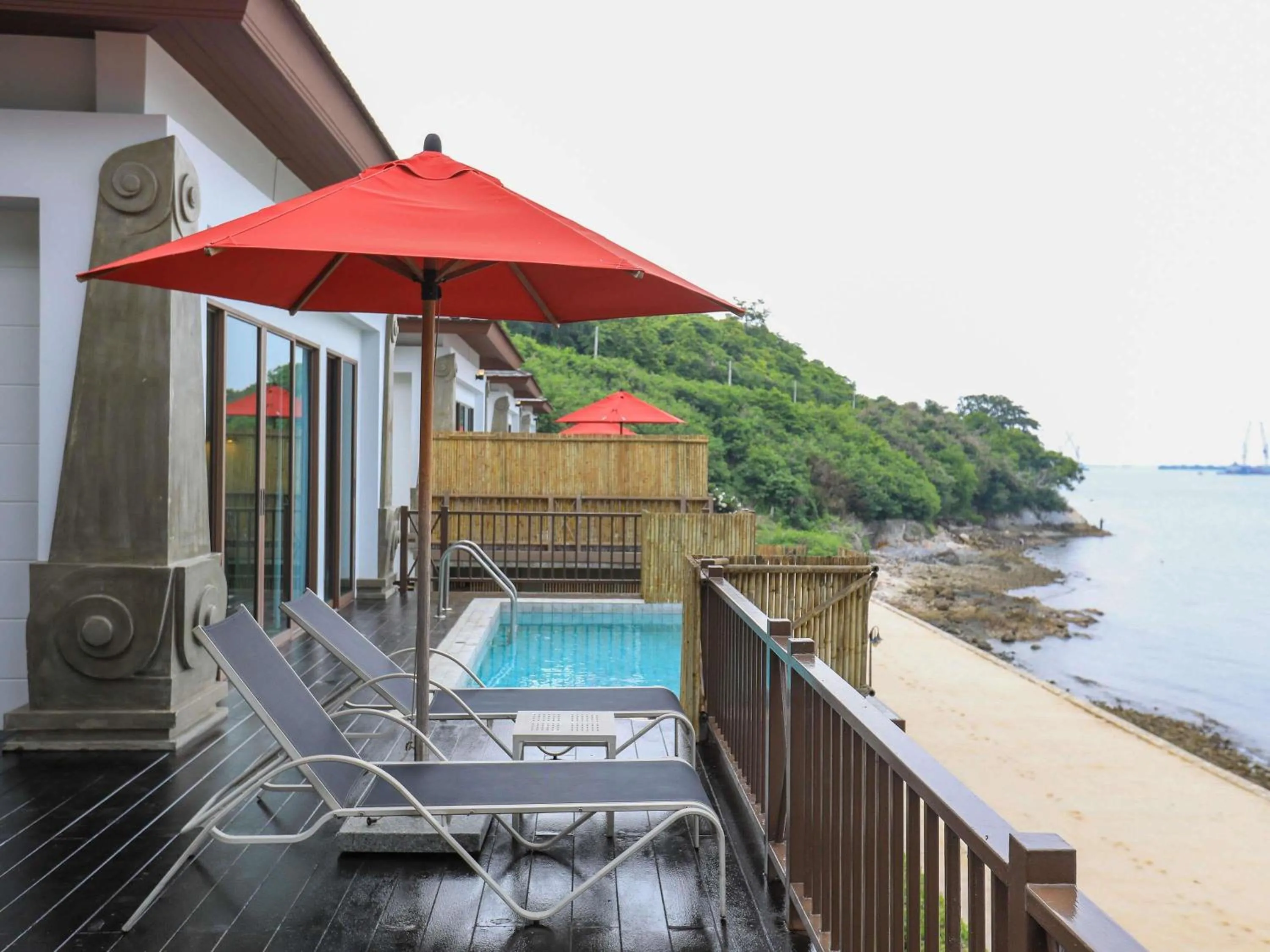 Bedroom in Novotel Koh Si Chang