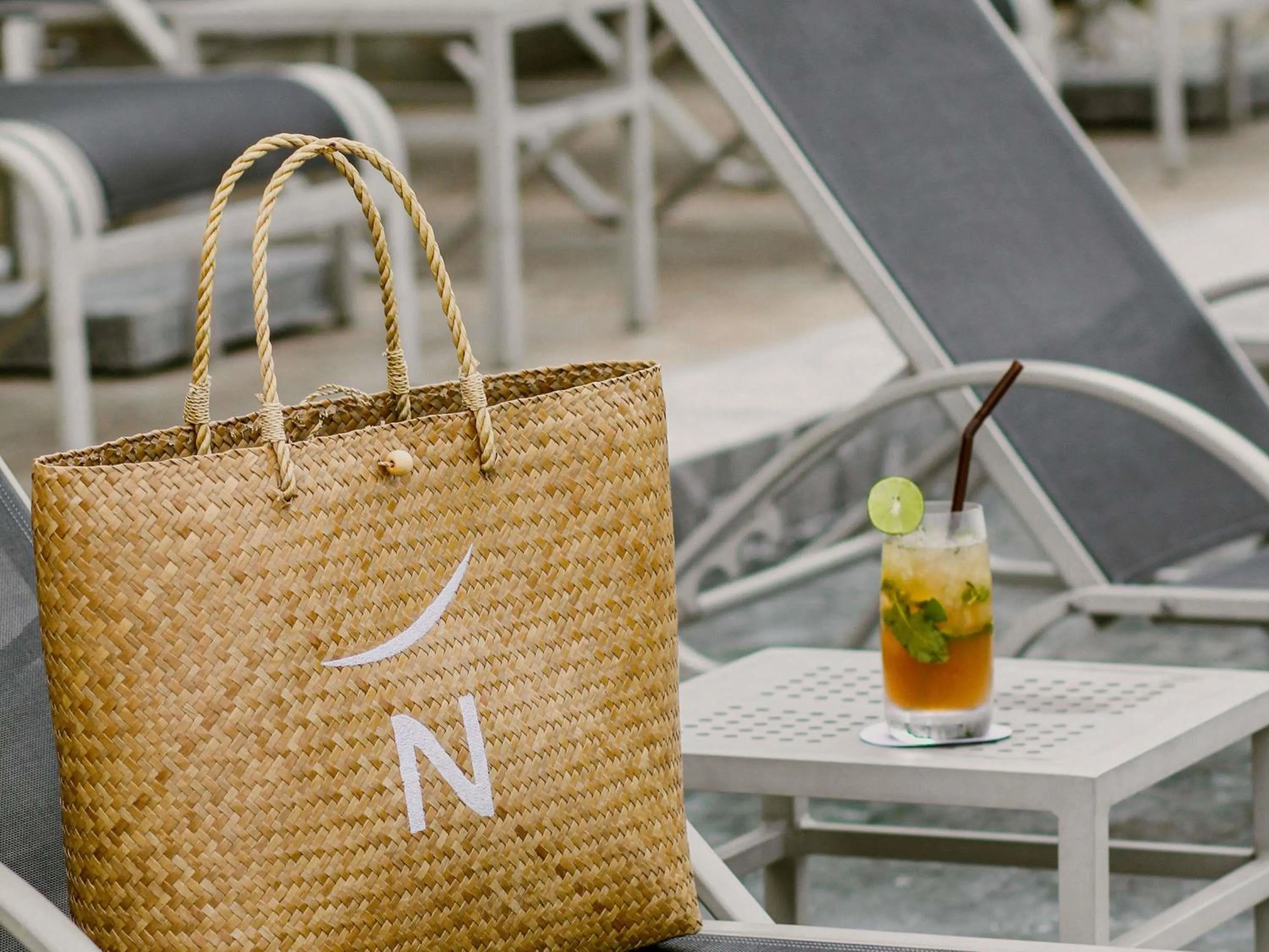 Lounge or bar in Novotel Koh Si Chang