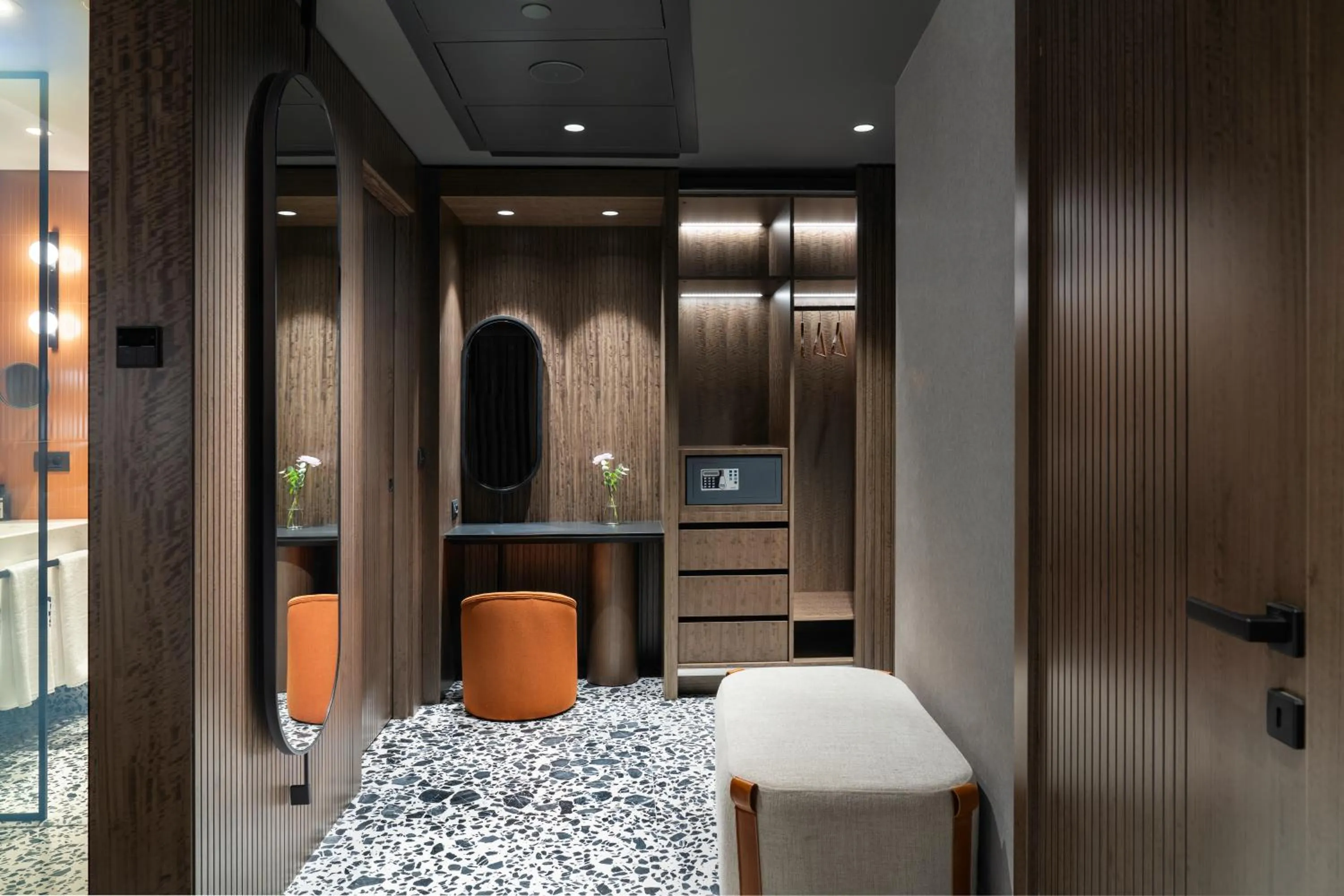 wardrobe in Mövenpick Hotel Istanbul Marmara Sea