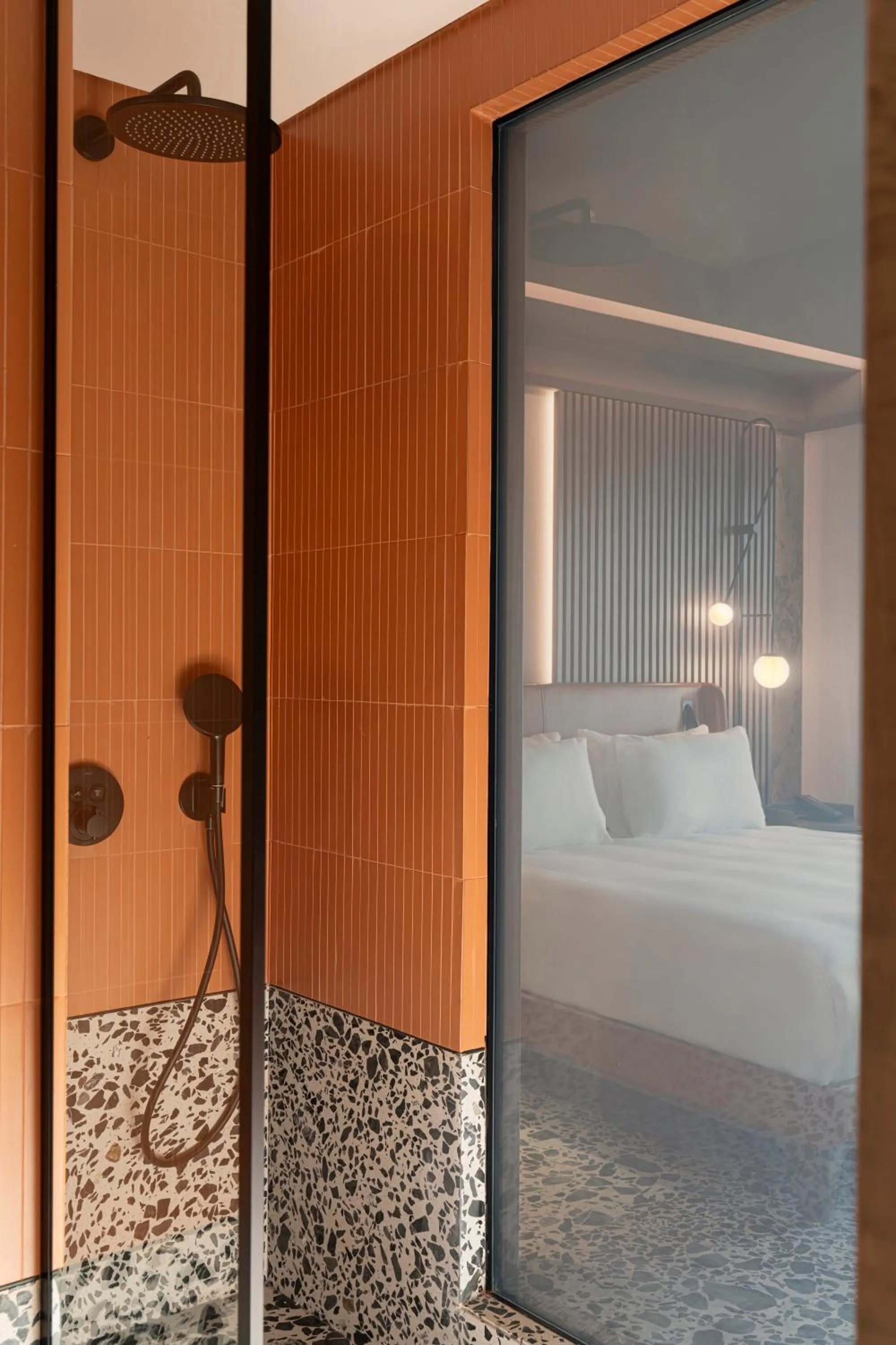 Bathroom, Bed in Mövenpick Hotel Istanbul Marmara Sea