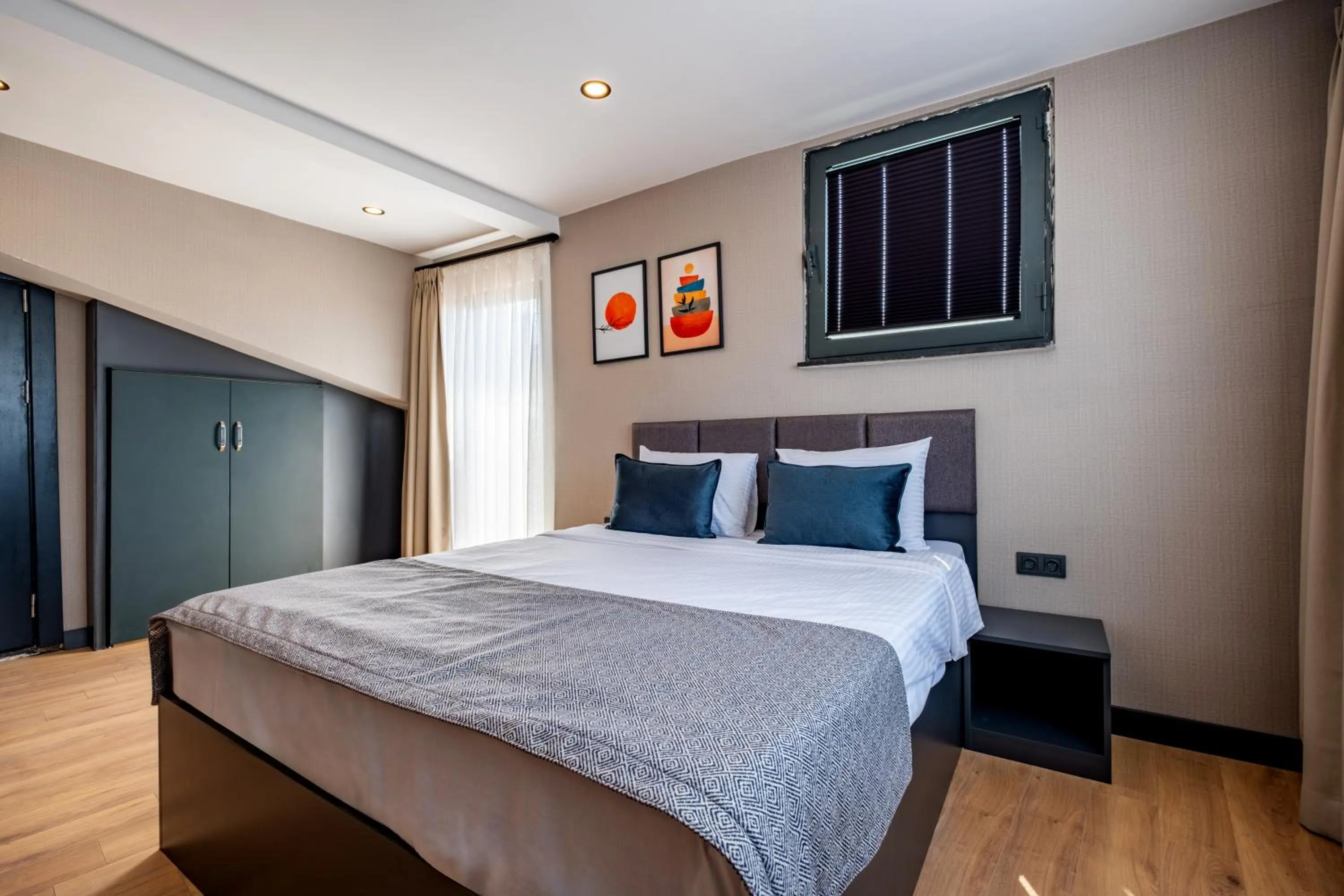 Bed in The Row Suites Taksim