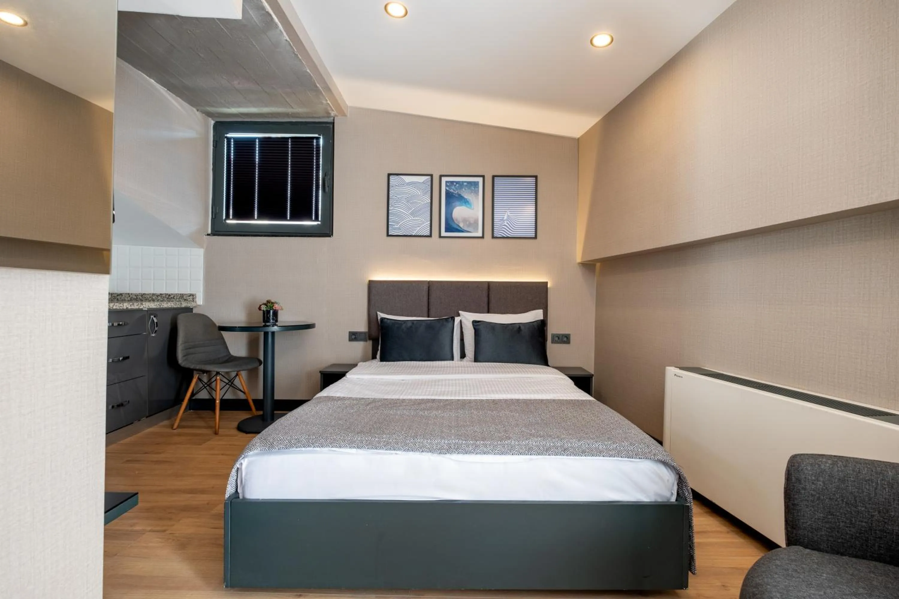 Bed in The Row Suites Taksim