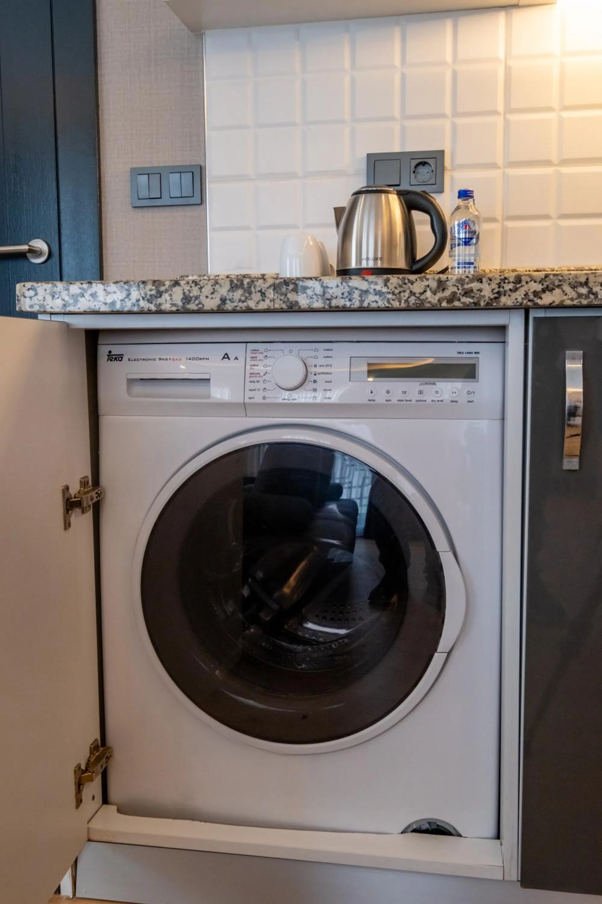 washing machine in The Row Suites Taksim