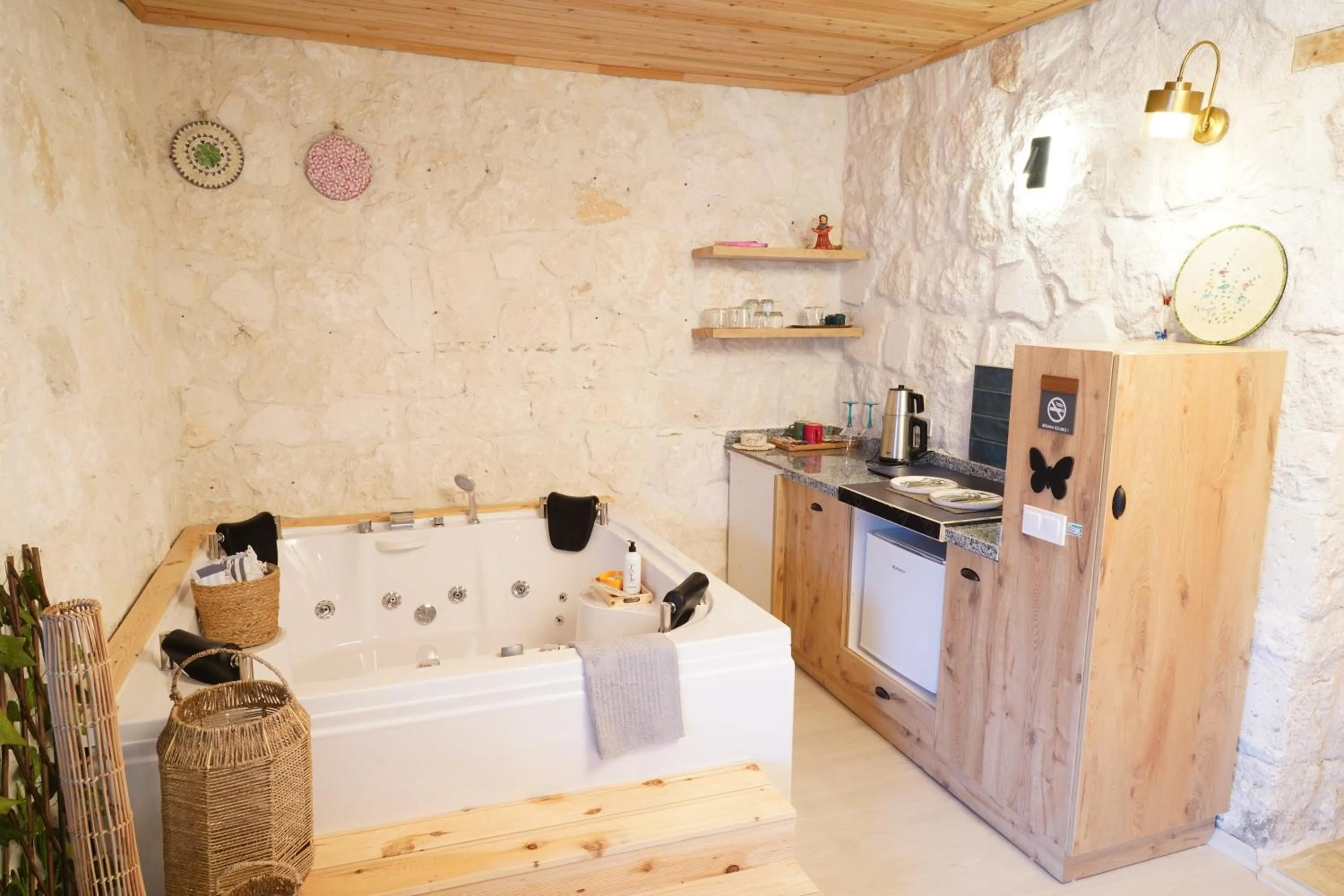 Kandybos Eco Farm Village