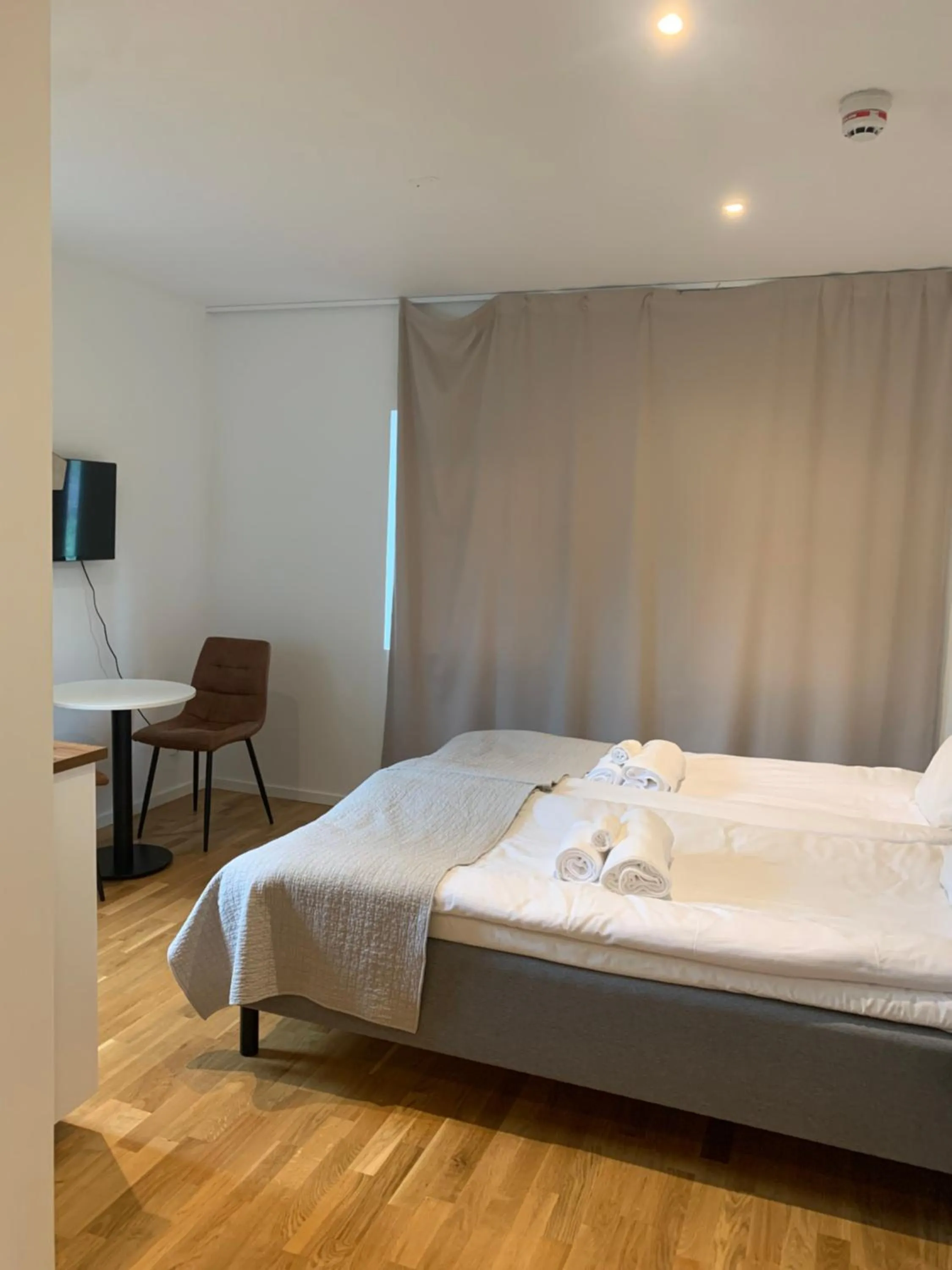 Bed in Edsviken Hotell AB